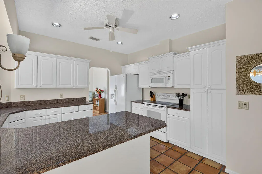 5361 SE Merion Way