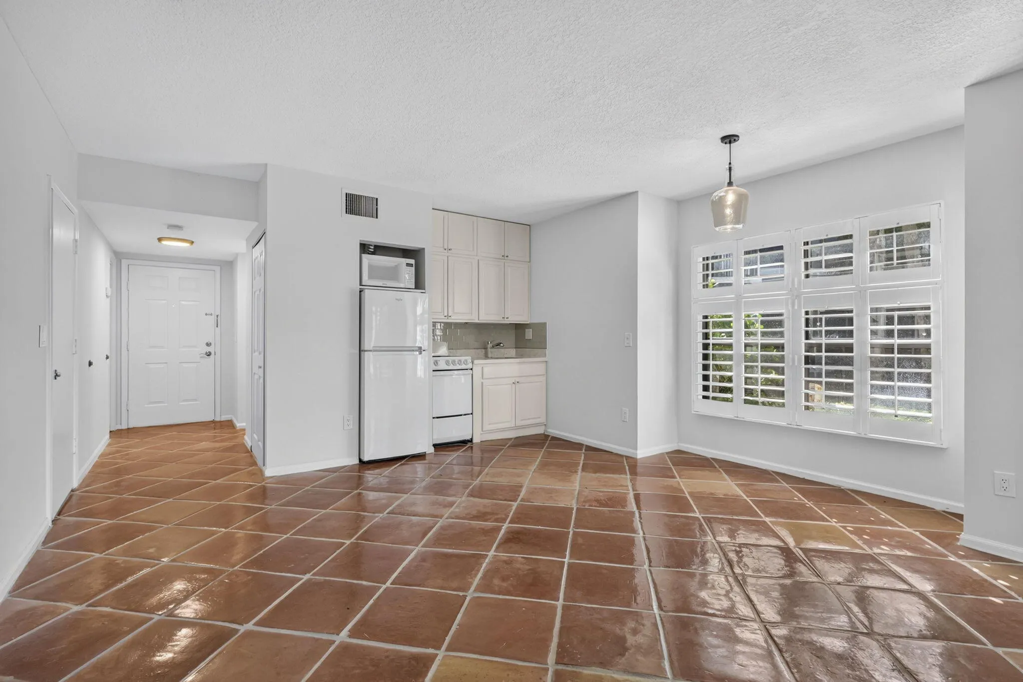 11863 Wimbledon Circle #416