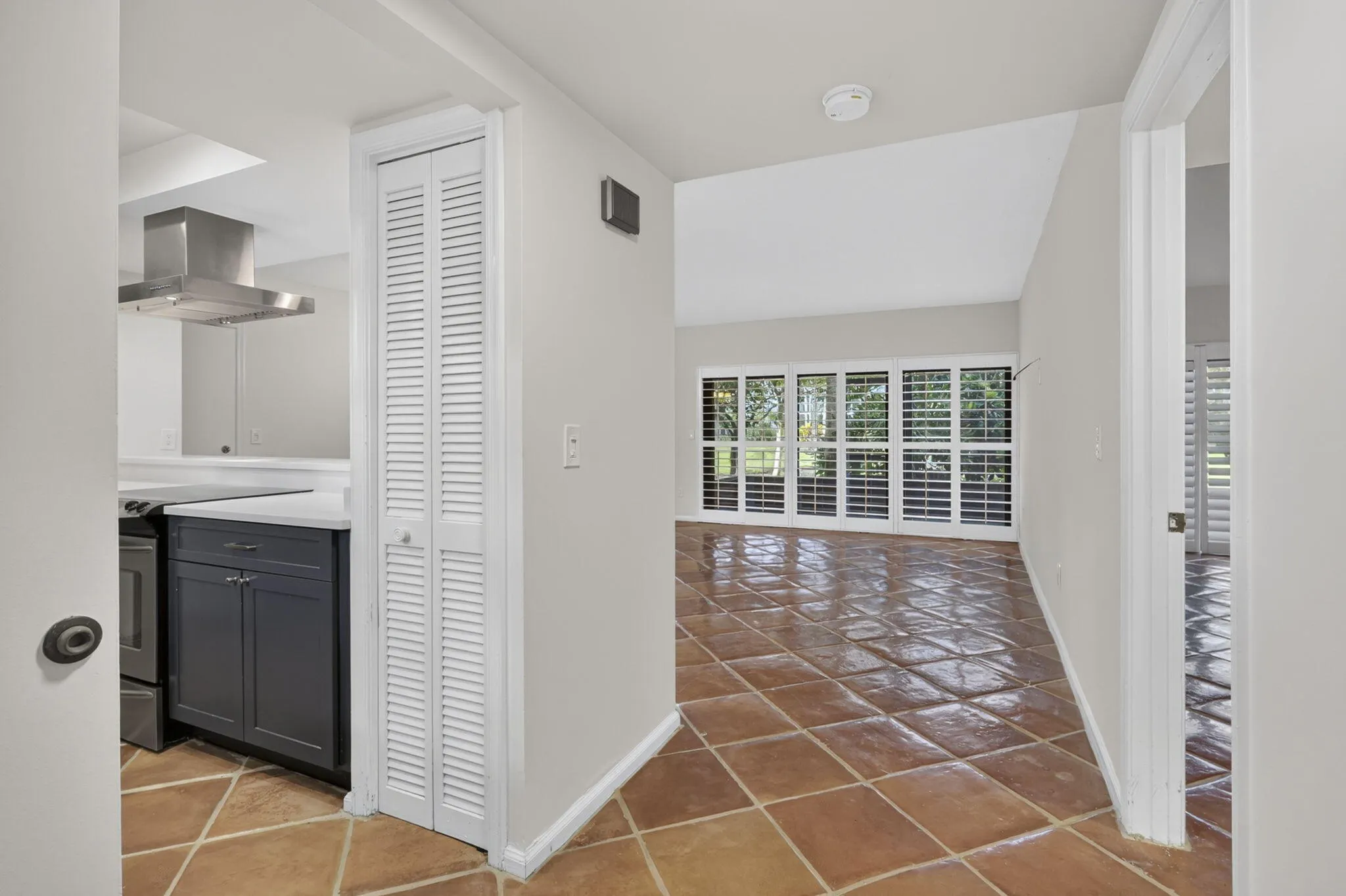 11863 Wimbledon Circle #416