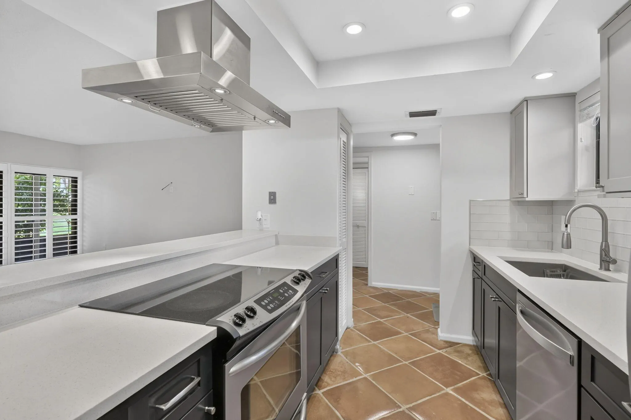 11863 Wimbledon Circle #416