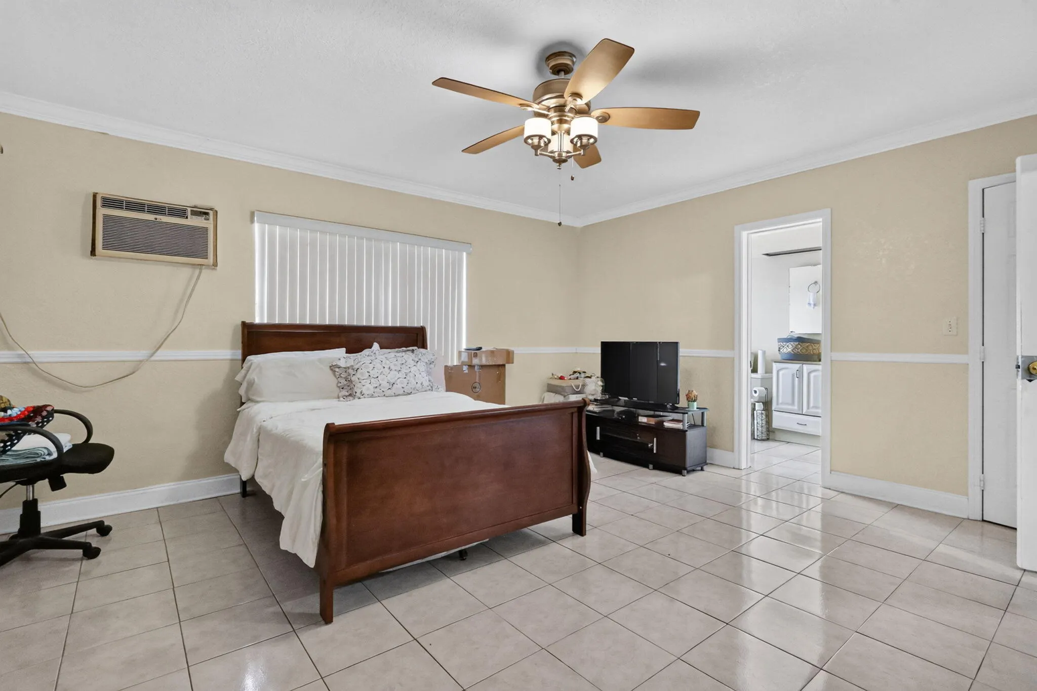 1385 NE 131ST Street