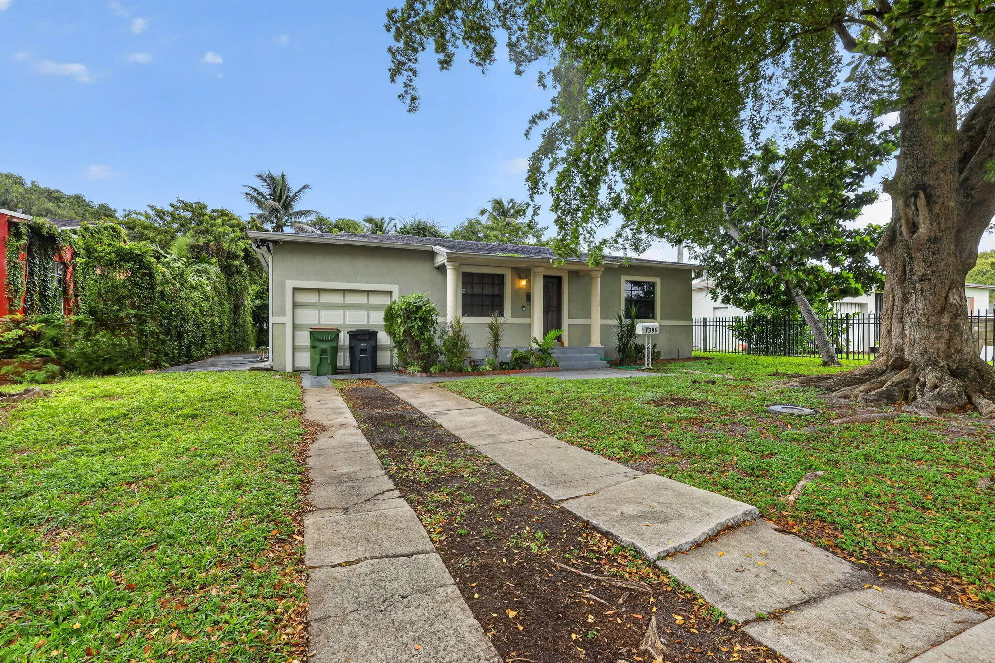 1385 NE 131ST Street