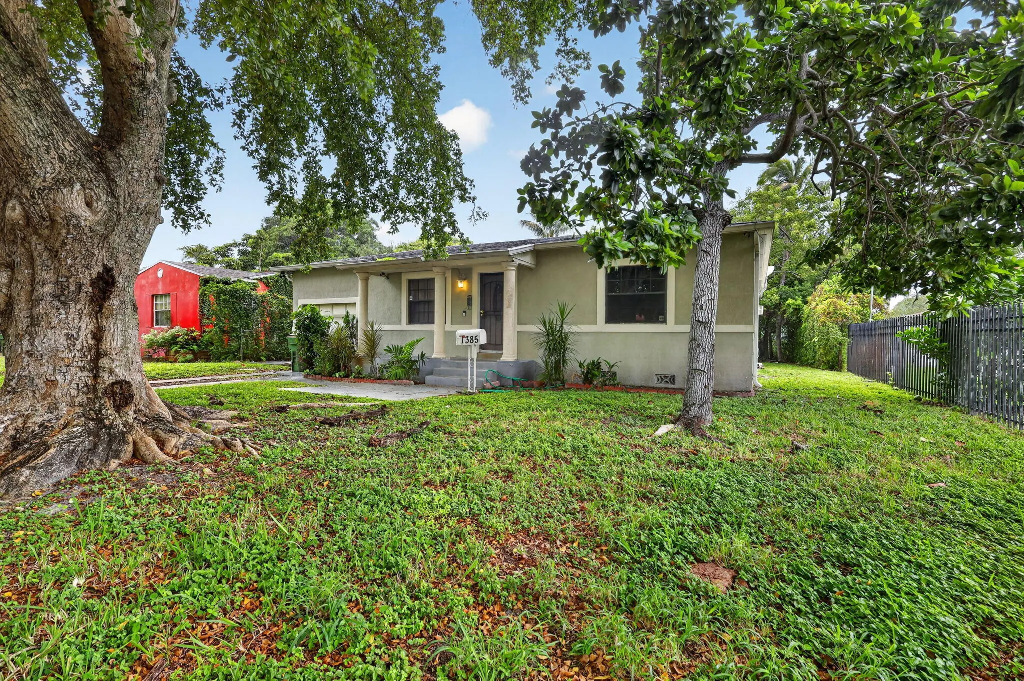 1385 NE 131ST Street