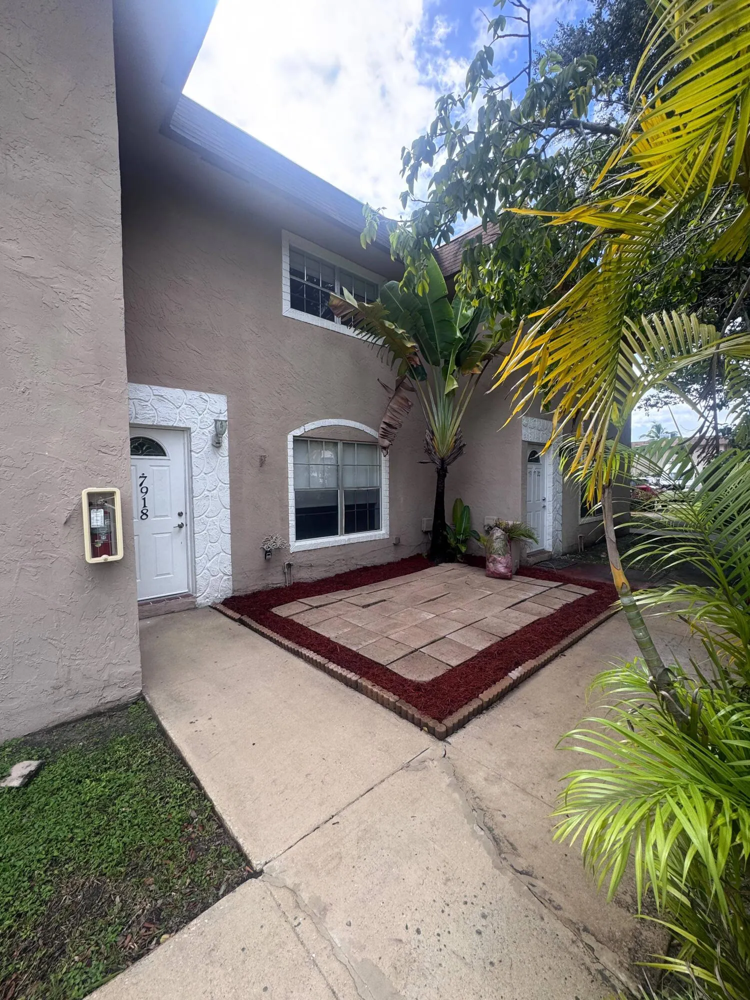 7918 KIMBERLY Boulevard #304
