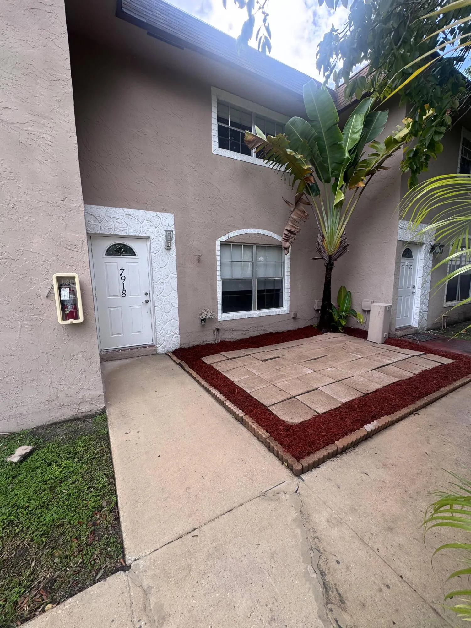 7918 KIMBERLY Boulevard #304