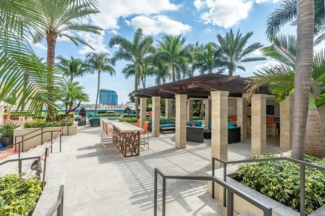 550 OKEECHOBEE Boulevard #121