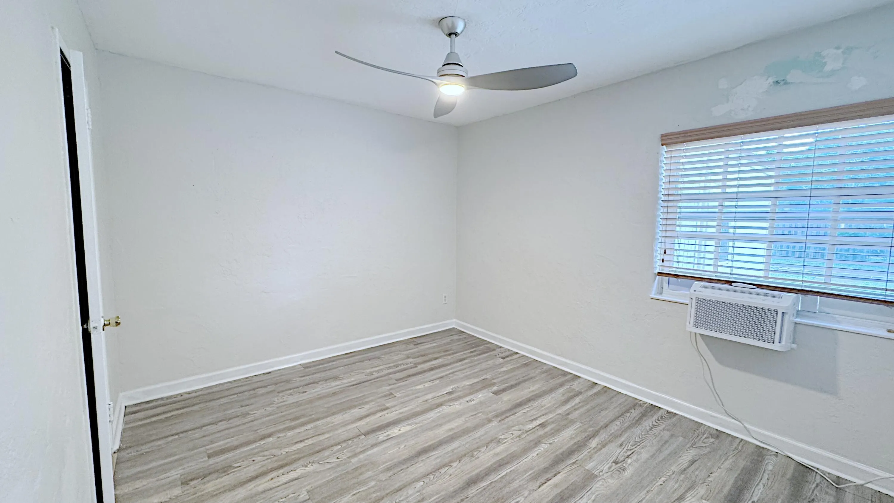 213 SW 3RD Place