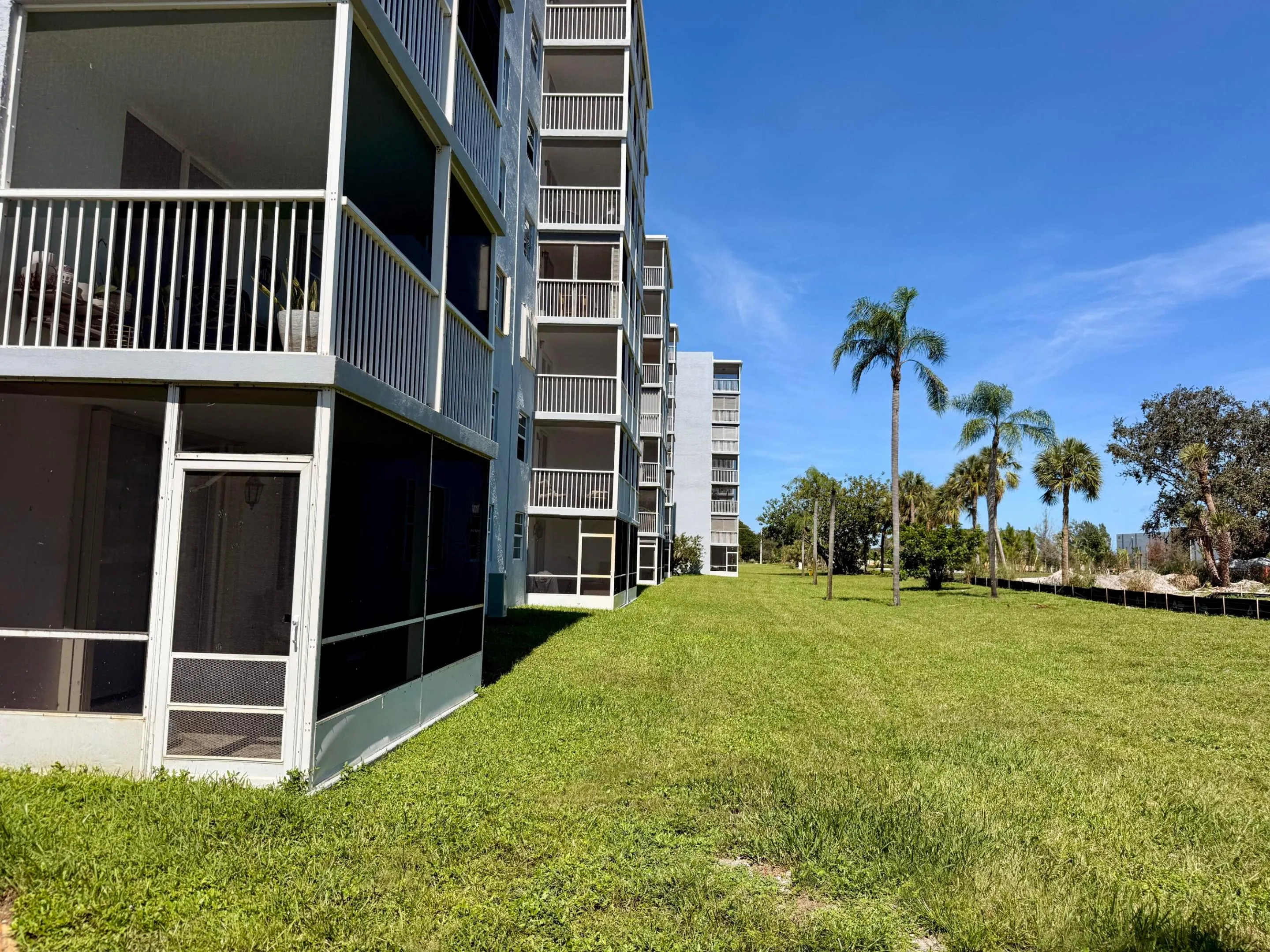 5700 NW 2nd Avenue N #608