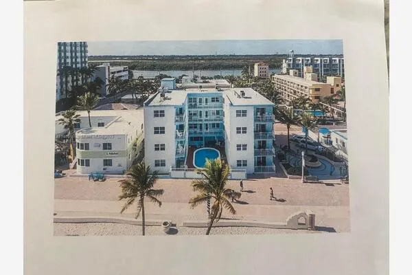 2600 N SURF Road #403