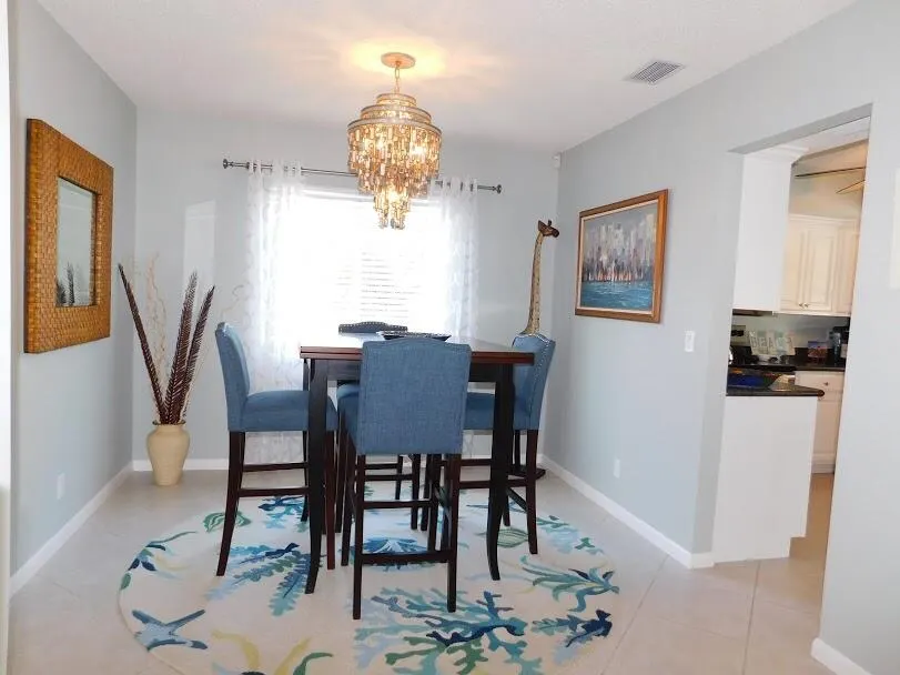 1150 EMERALD Lane