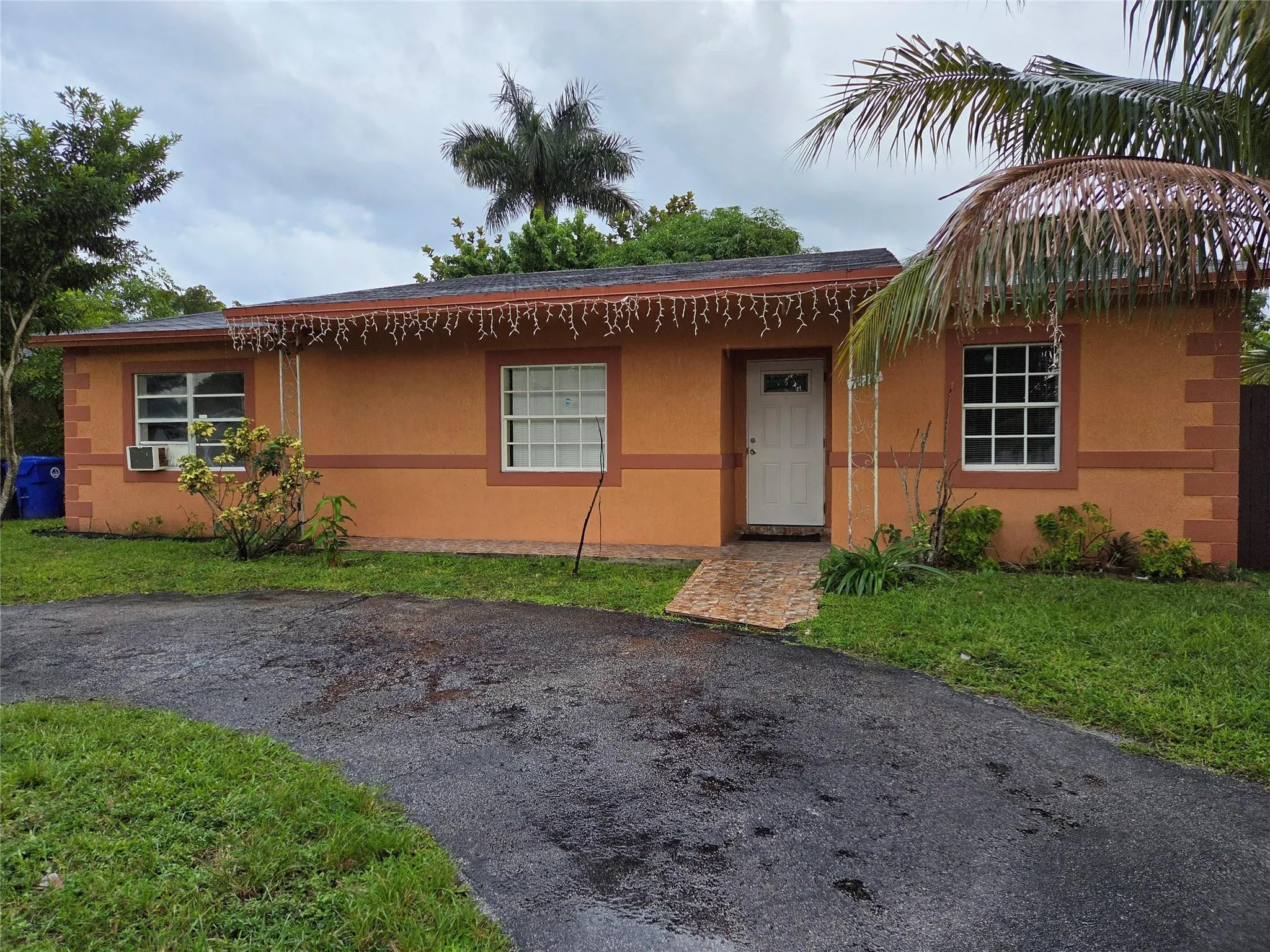 7818 SW 7TH Court