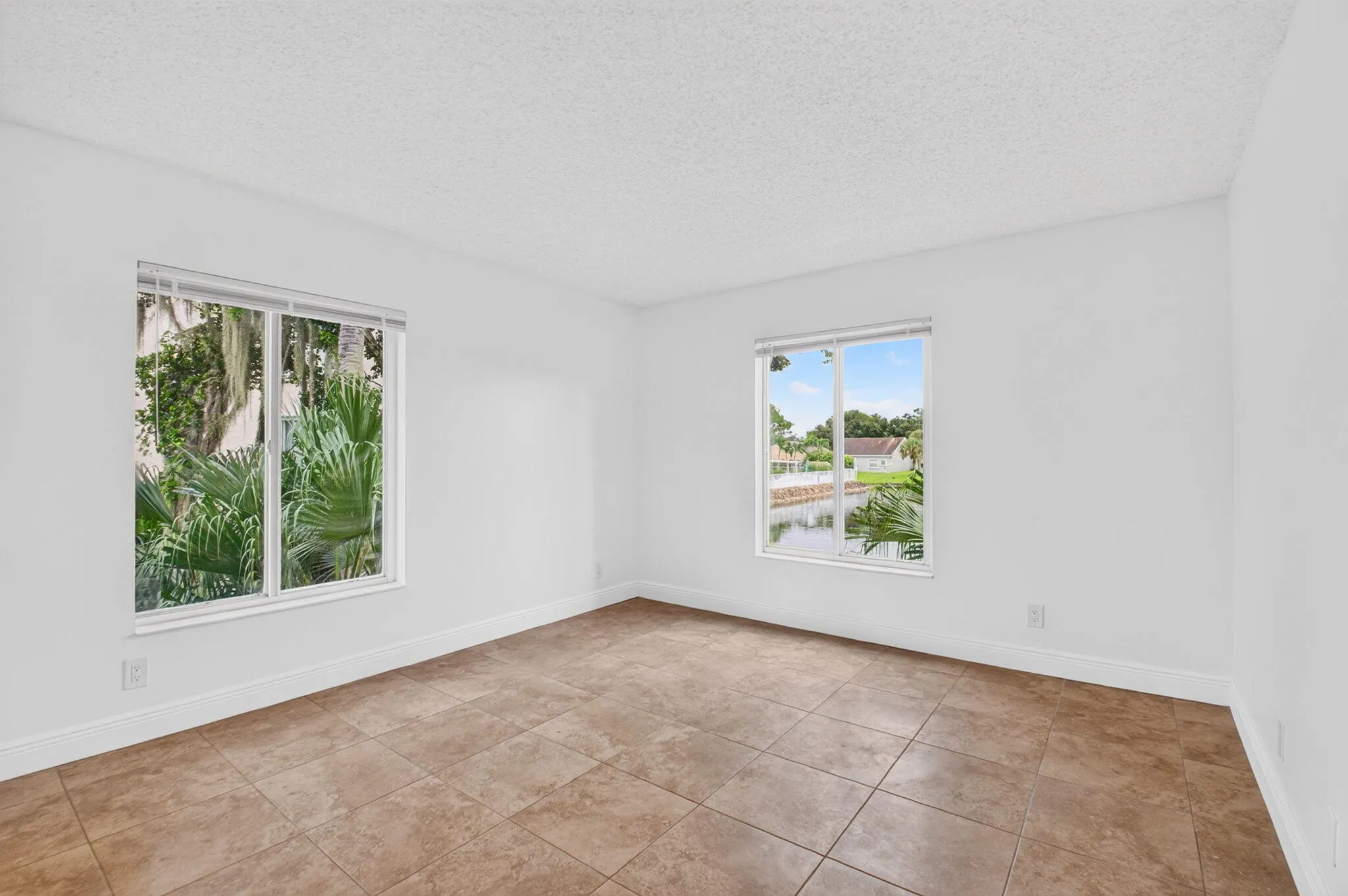 13791 ONEIDA Drive #E2