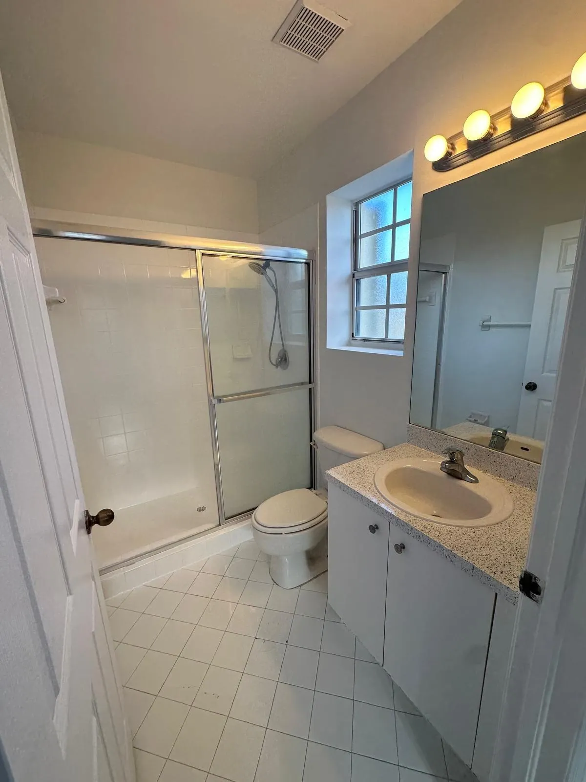 1570 NE 33 Road #201