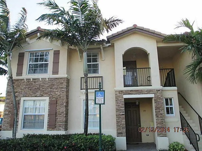 1570 NE 33 Road #201