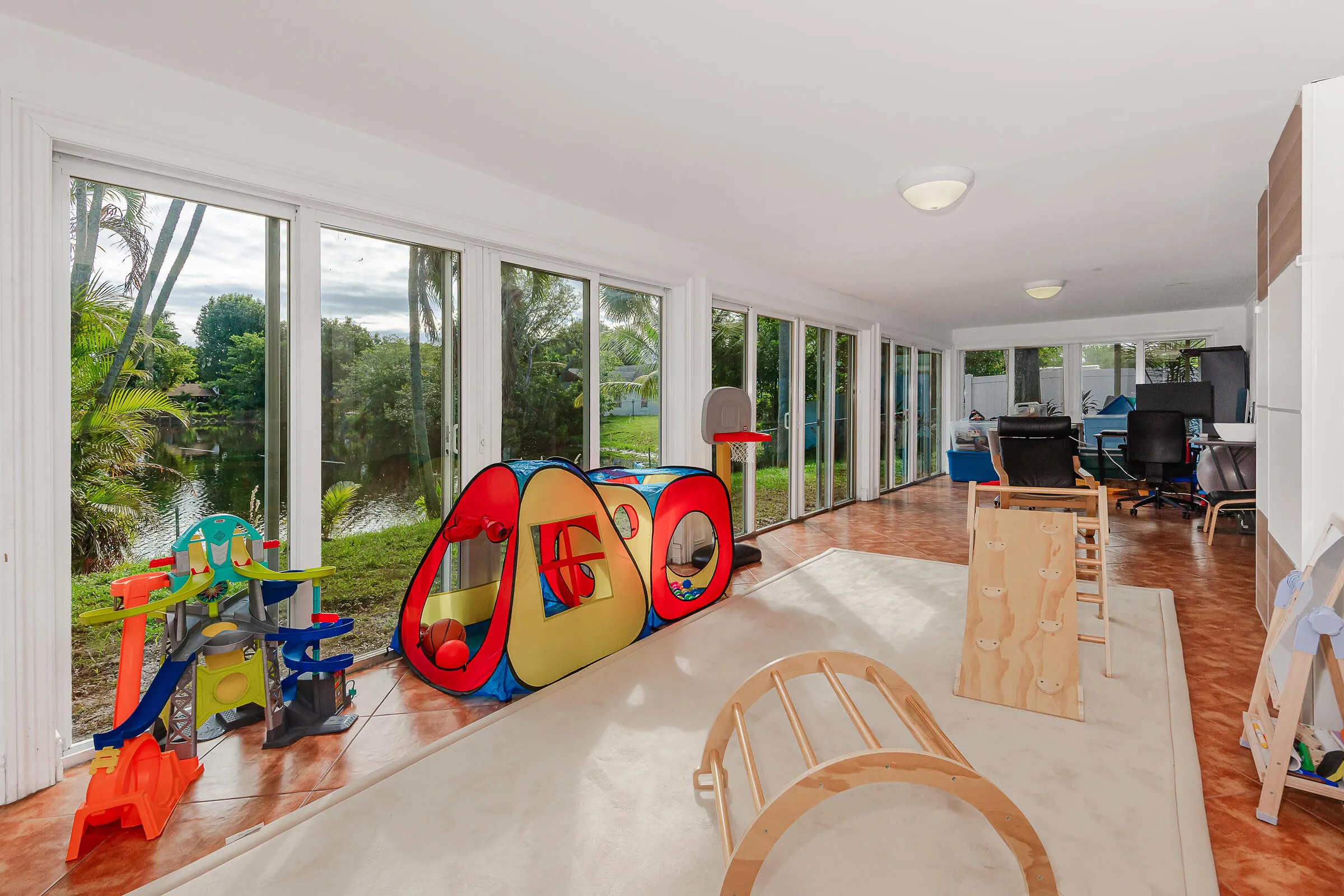 288 NW 39th Way