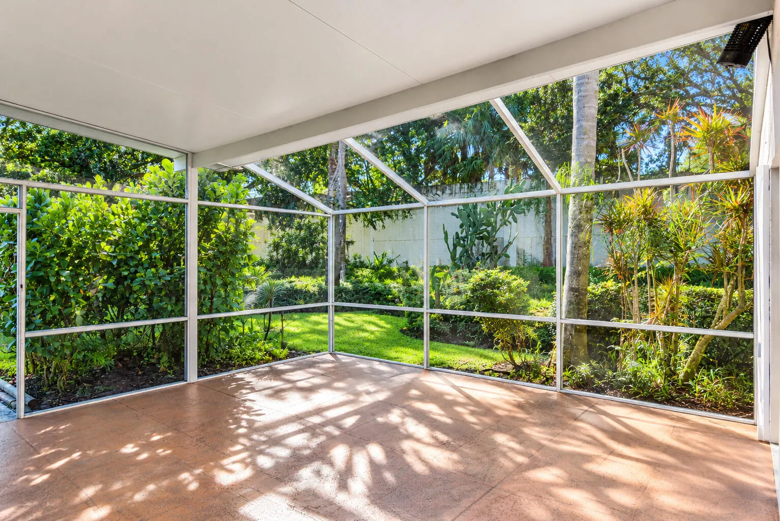 3233 SW SUNSET TRACE Circle