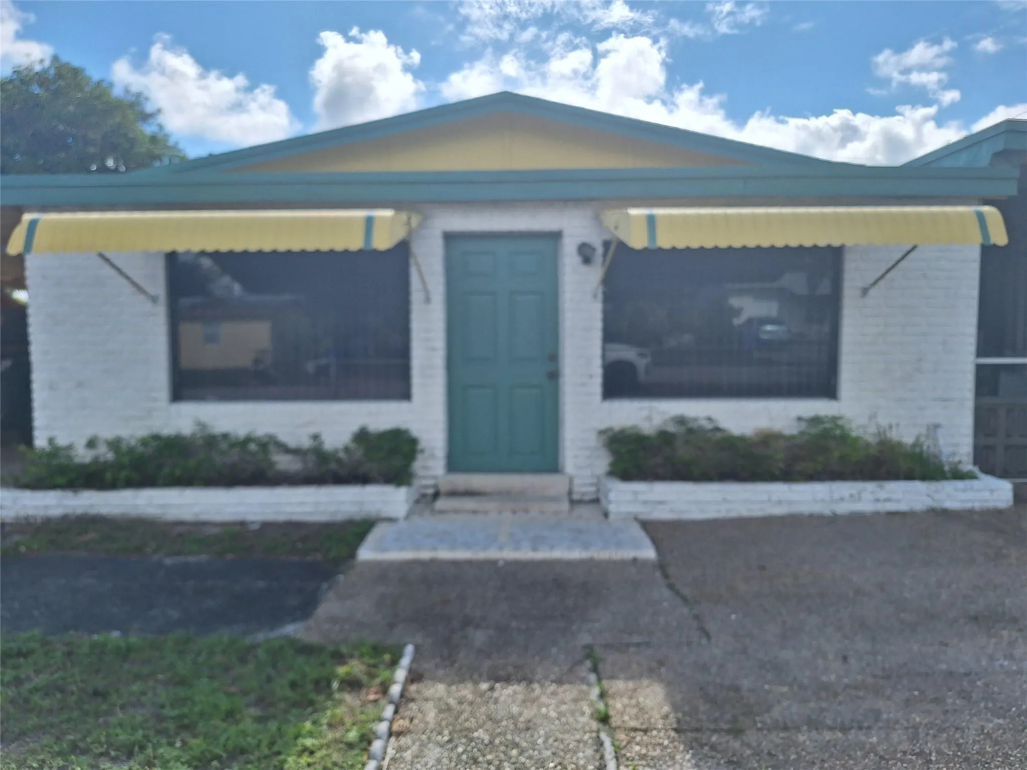 1800 NW 25TH Terrace