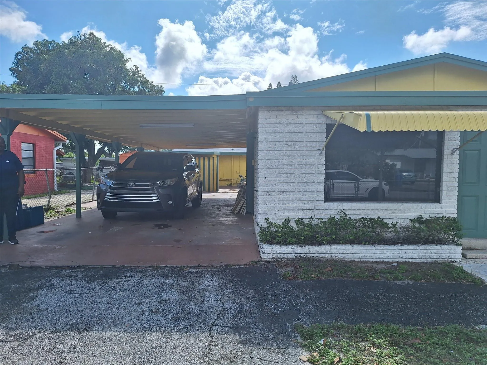 1800 NW 25TH Terrace