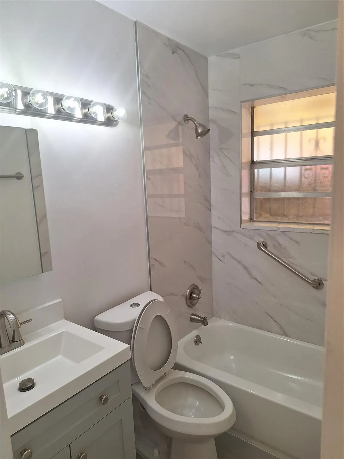 1800 NW 25TH Terrace