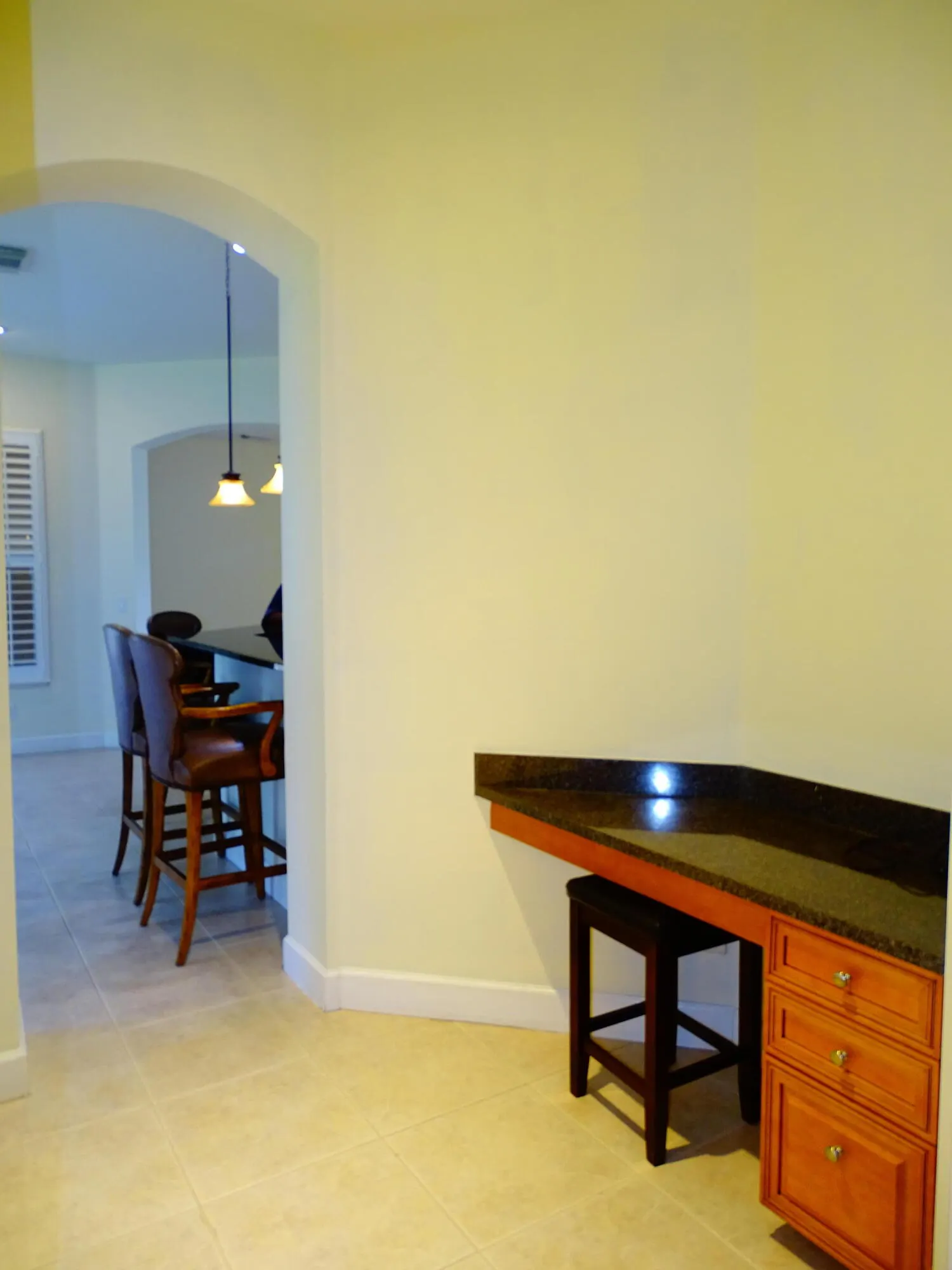 854 SW SAINT TROPEZ Court