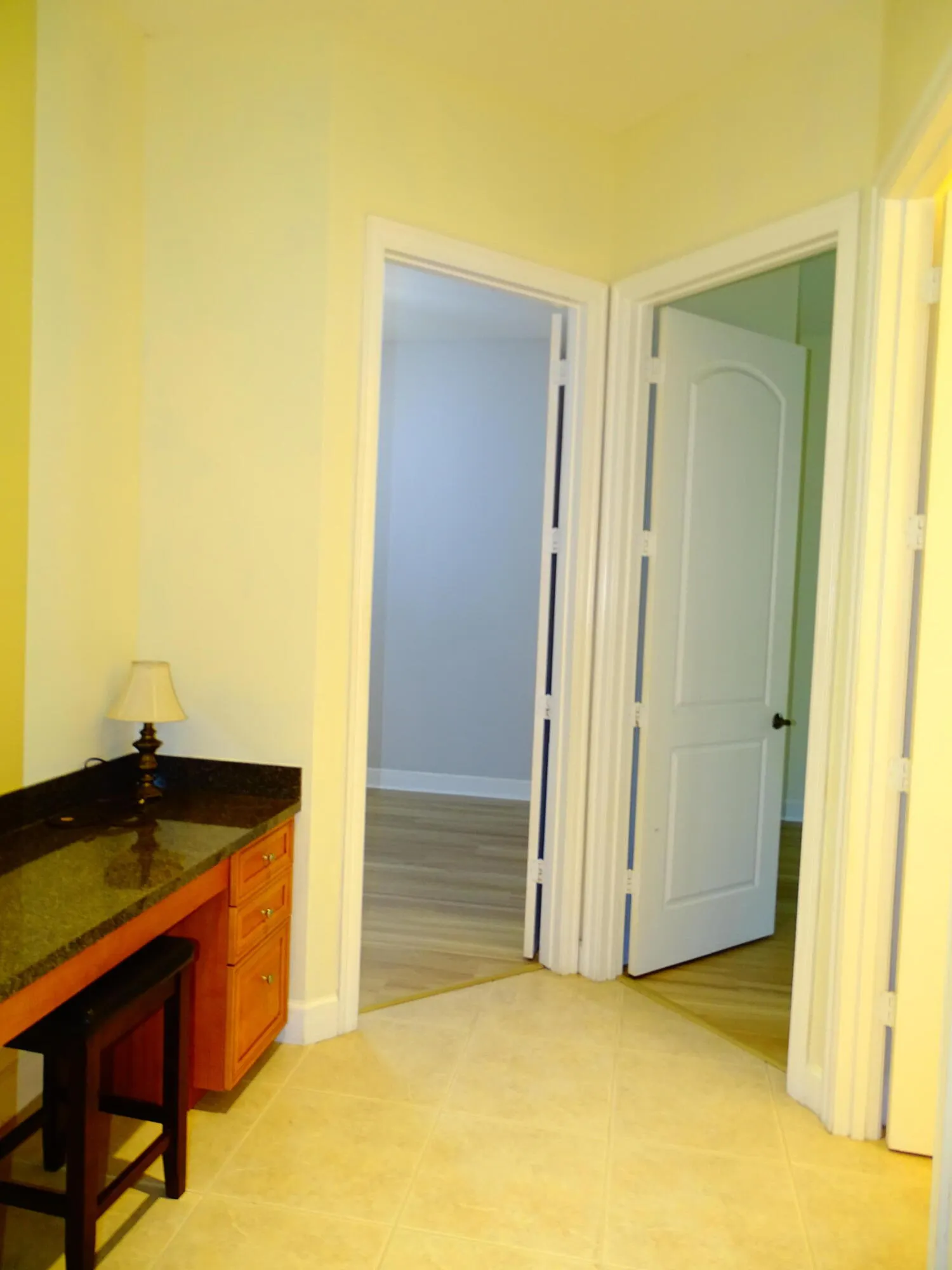 854 SW SAINT TROPEZ Court