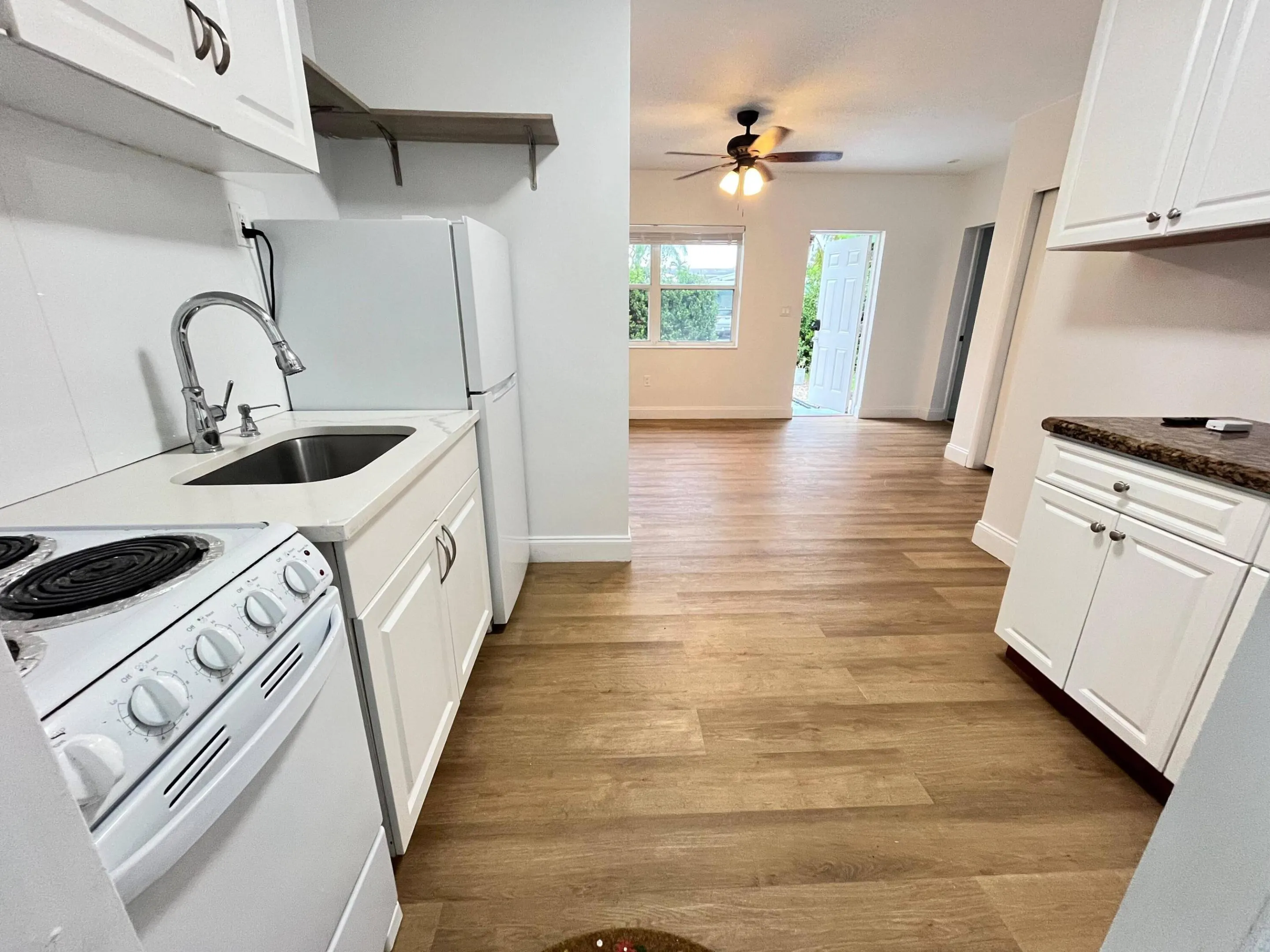 1302 S FEDERAL Highway #1