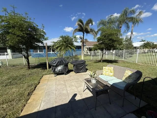 703 SE 25TH Drive