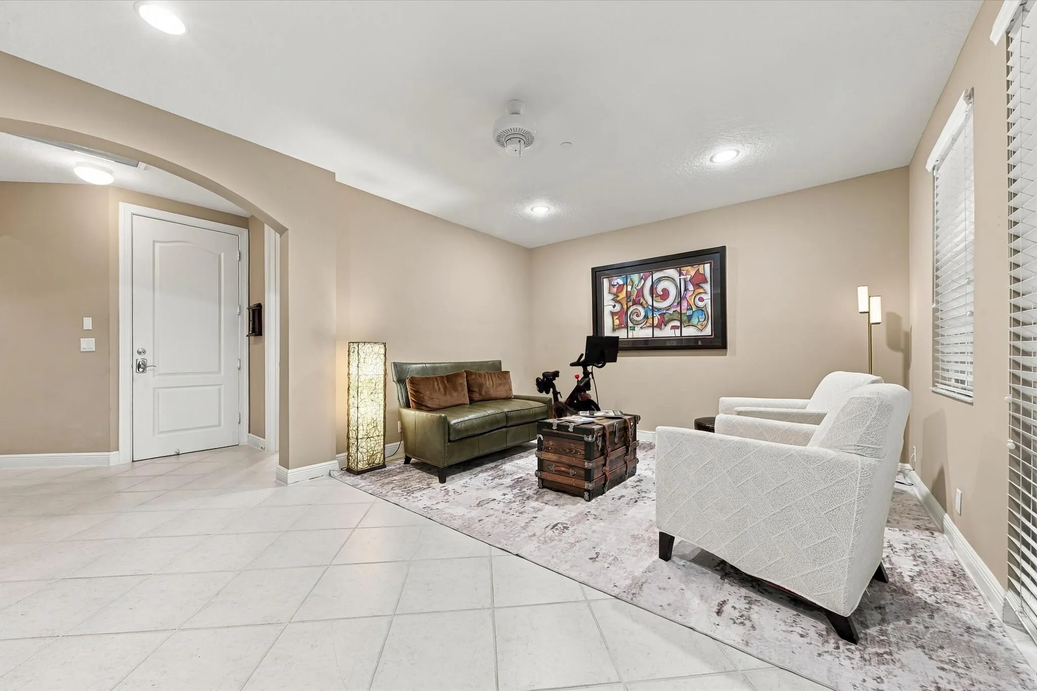 5545 NE Trieste Way