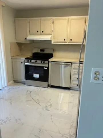 661 NE 195TH Street #314