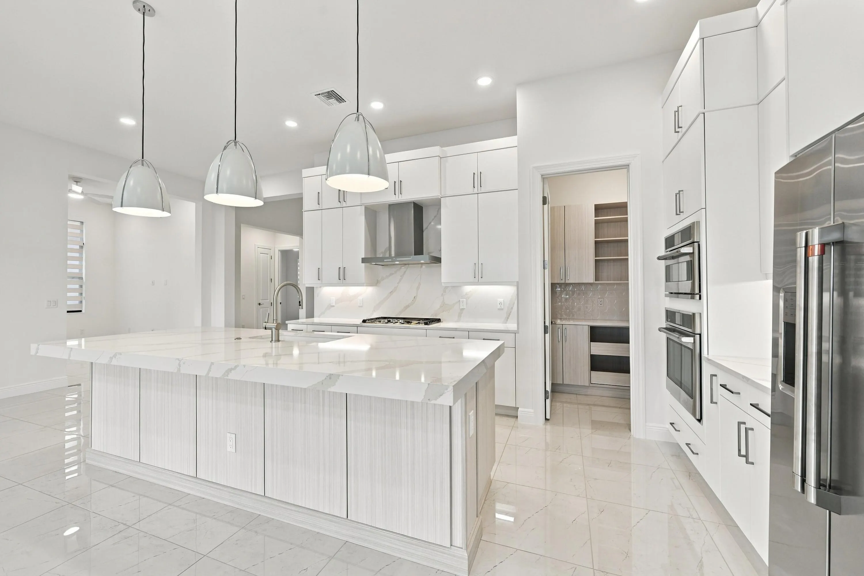 4931 Rivo Alto Circle