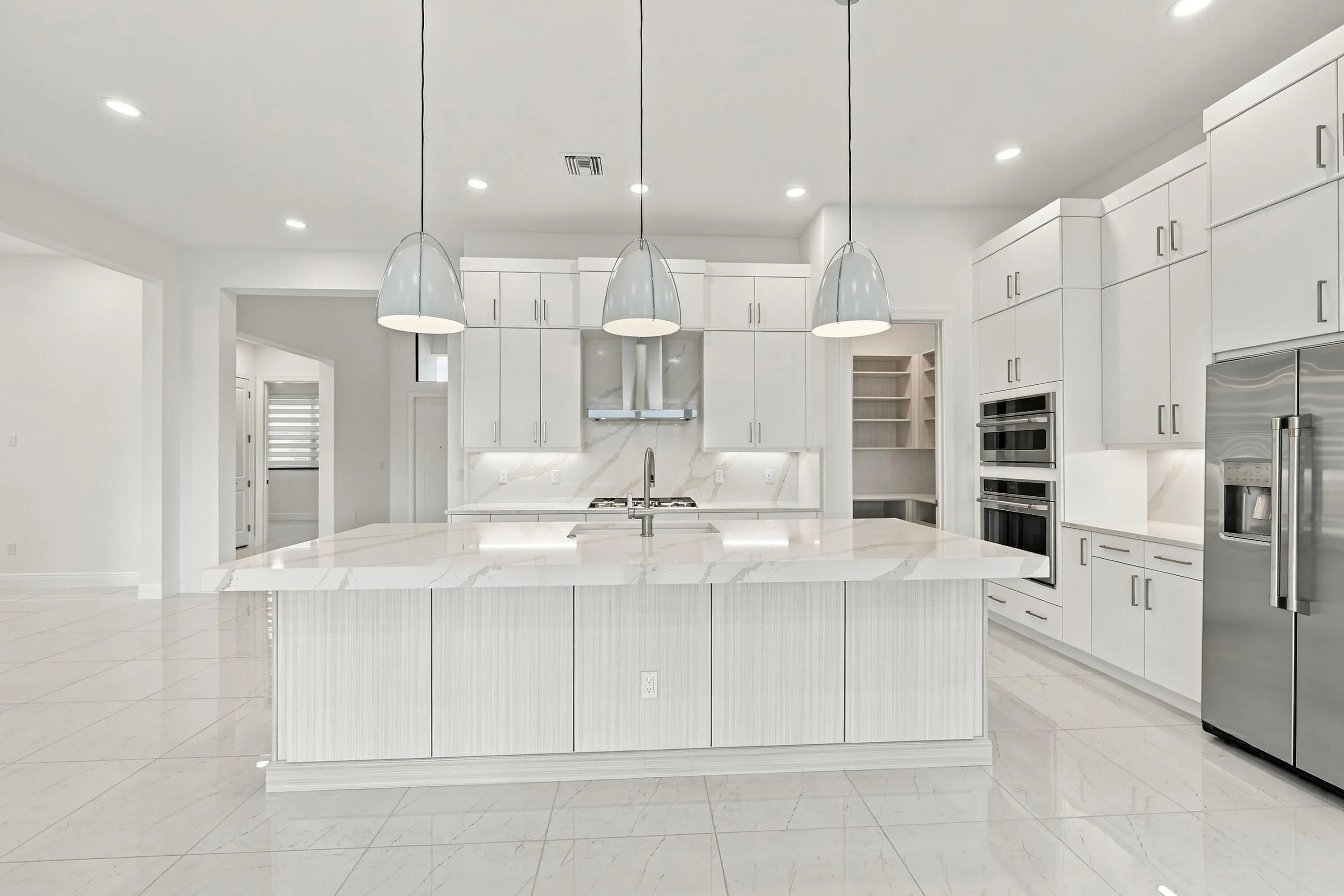 4931 Rivo Alto Circle