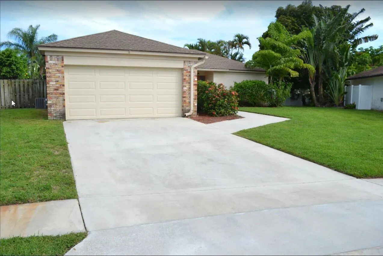 169 Arrowhead Circle