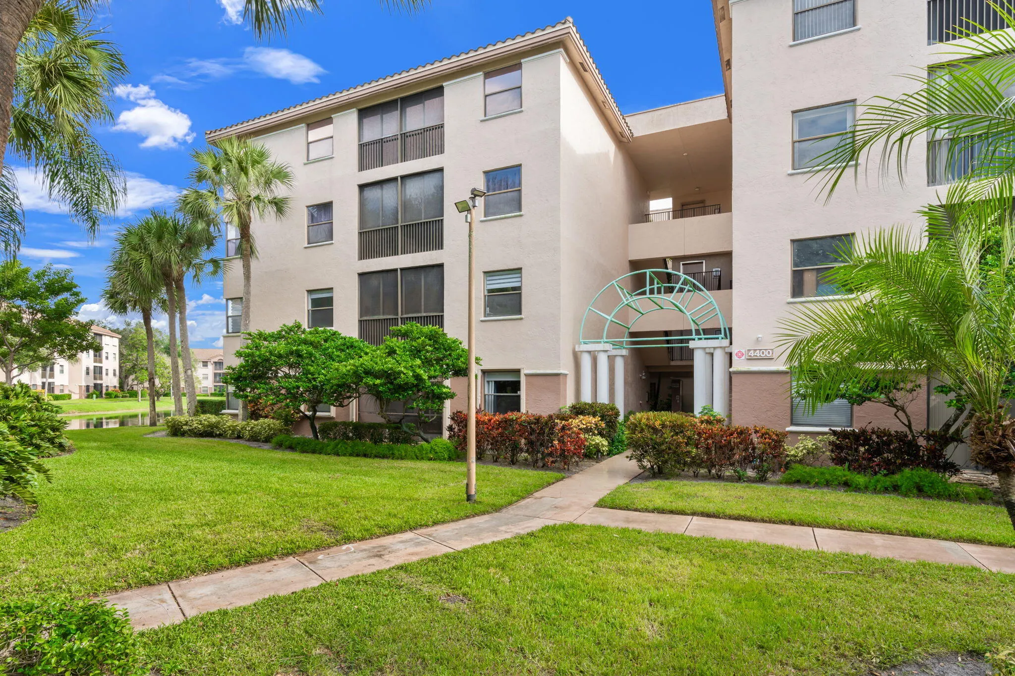 4400 NW 30TH Street #424