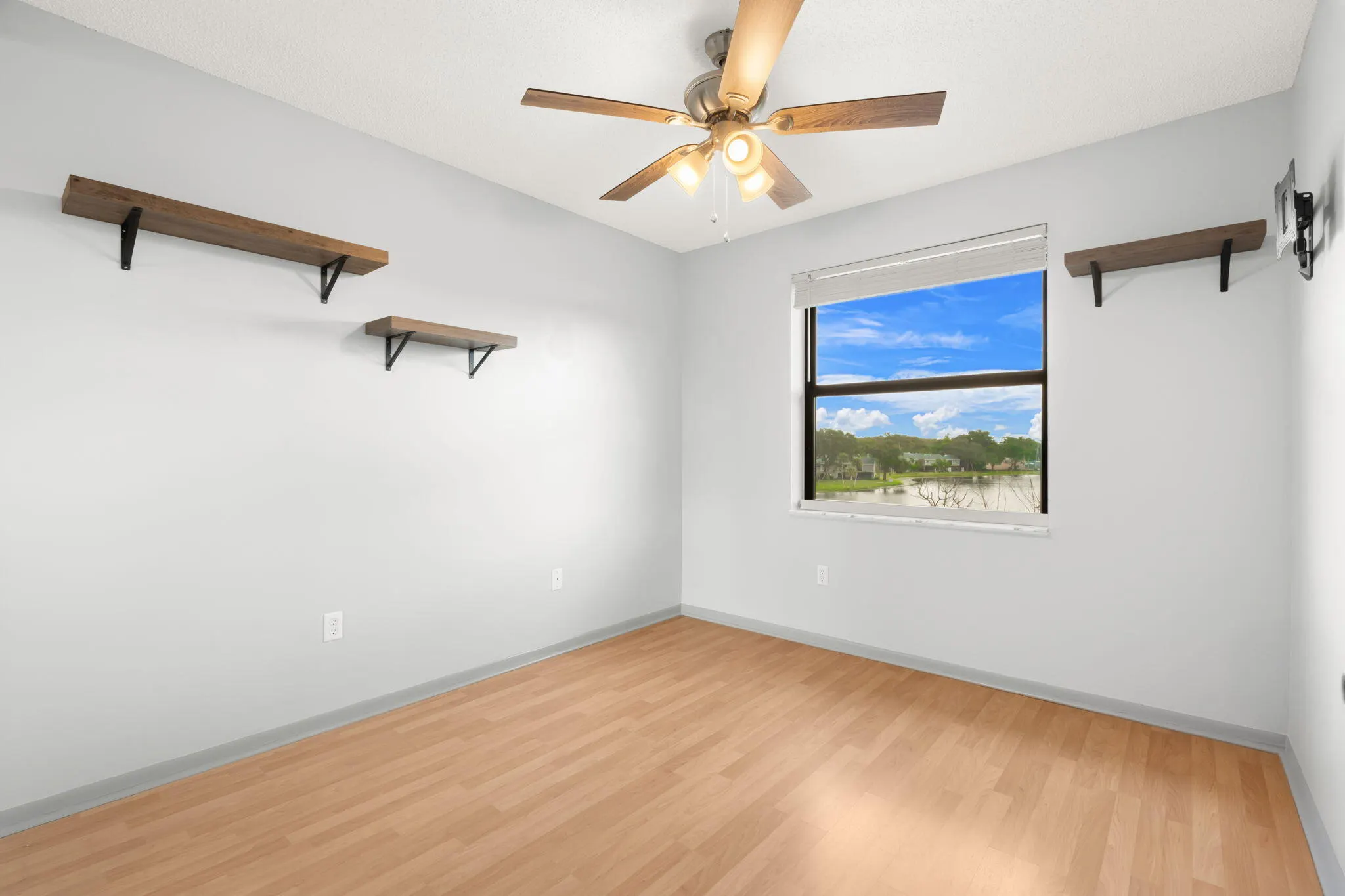4400 NW 30TH Street #424