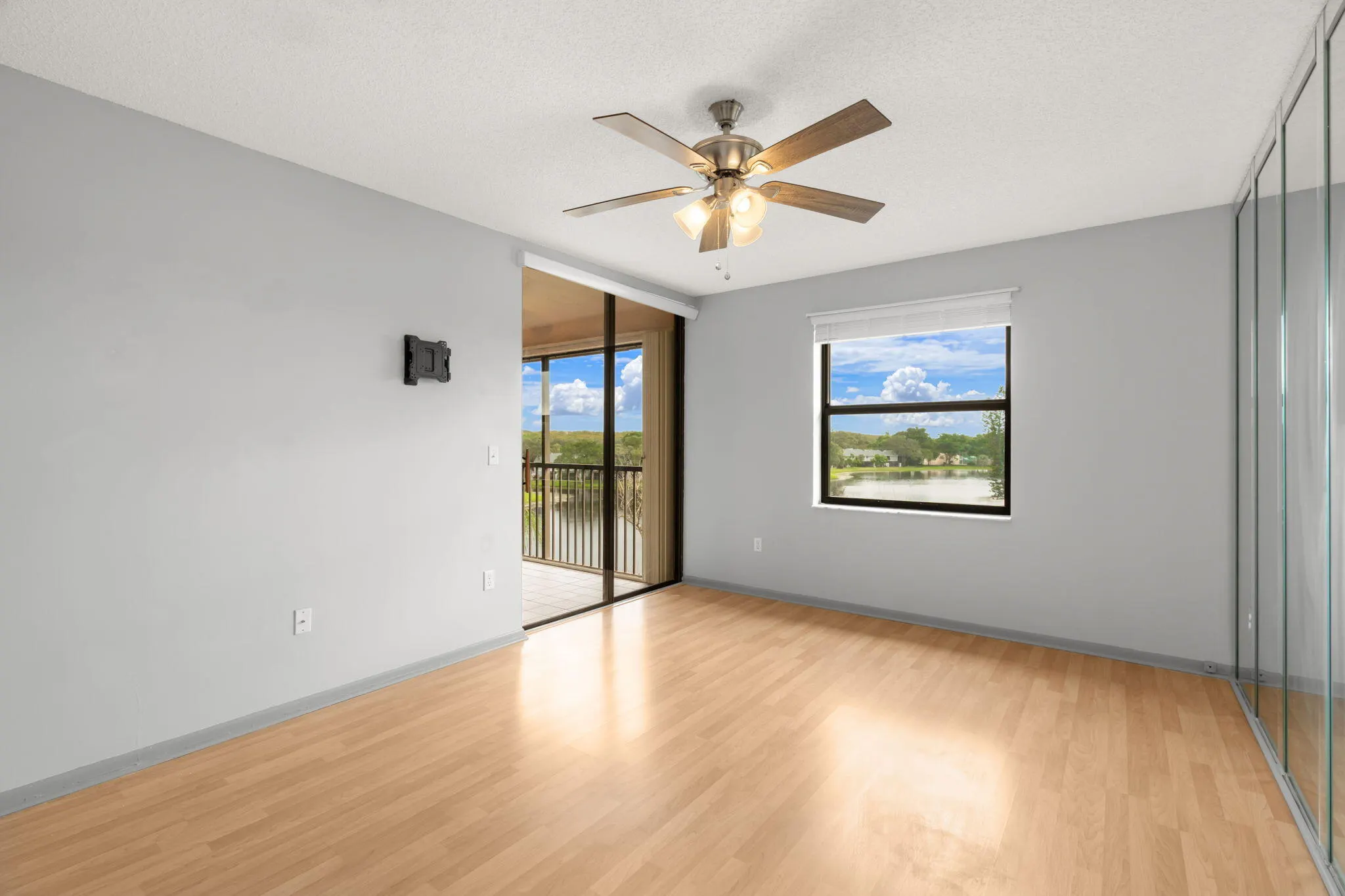 4400 NW 30TH Street #424