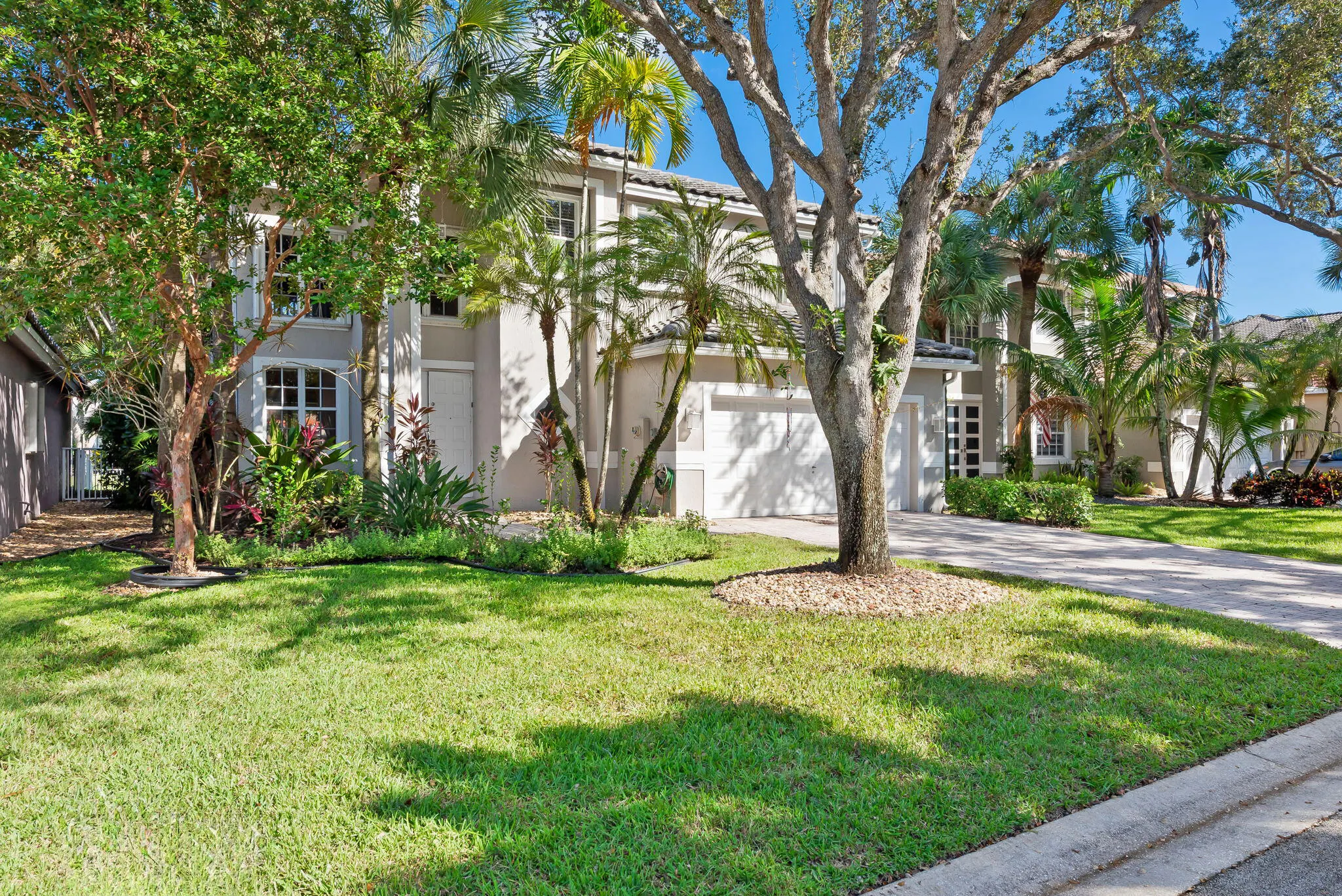 7686 NW 60TH Lane
