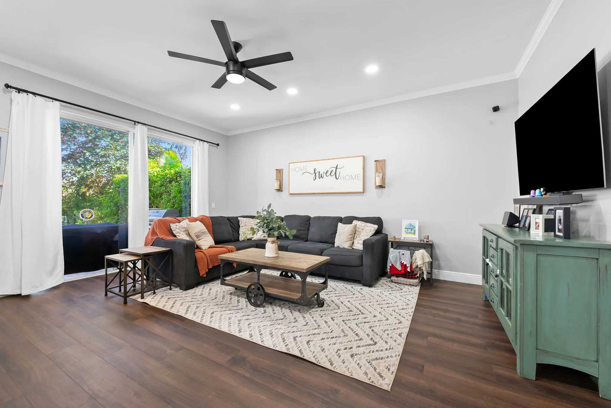 7686 NW 60TH Lane
