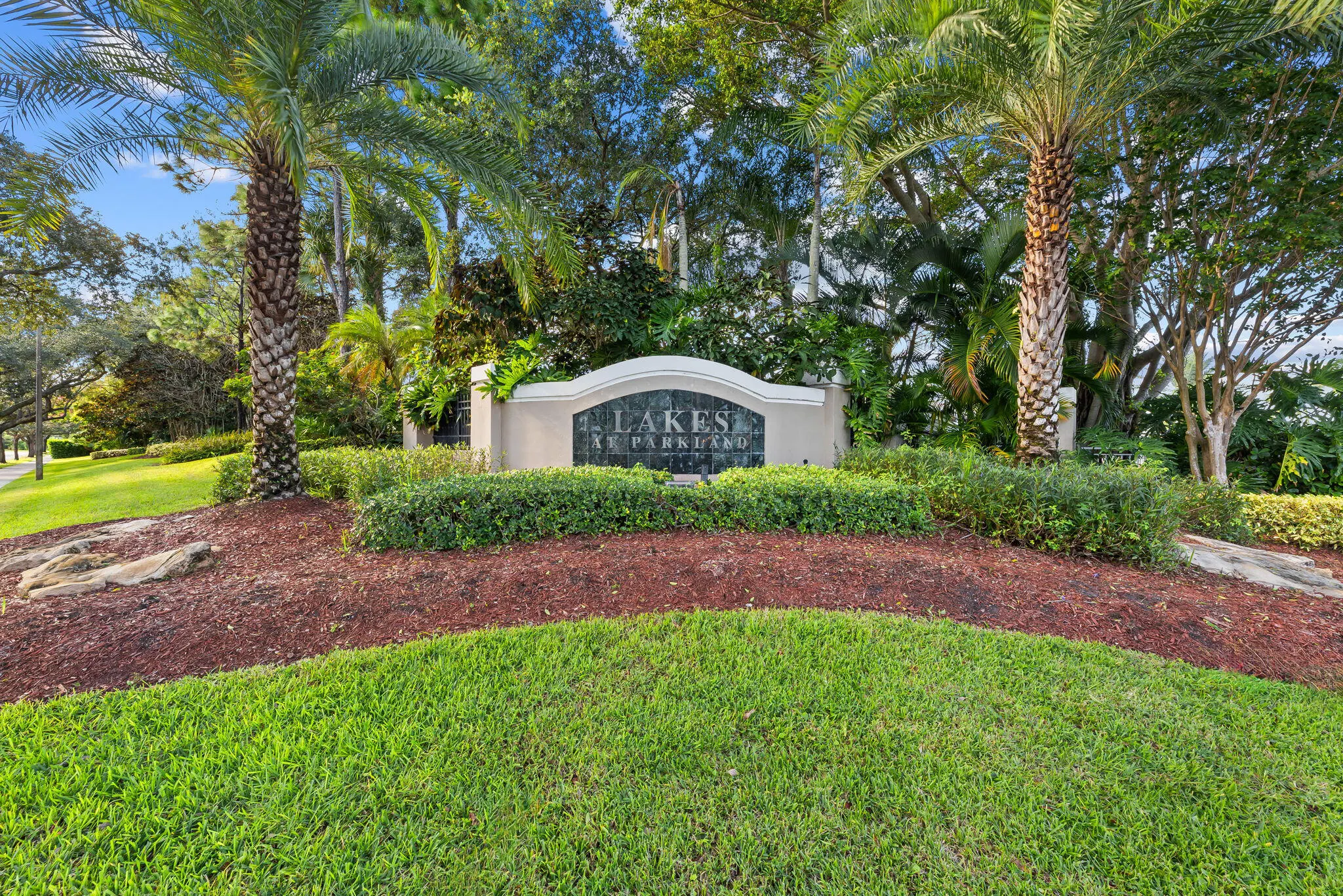7686 NW 60TH Lane