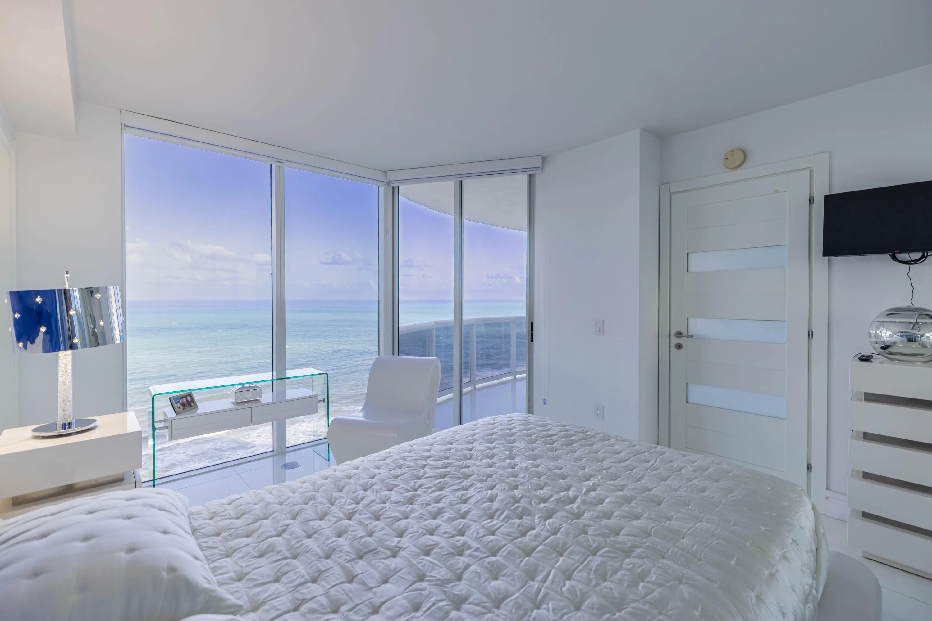 17555 COLLINS Avenue #2305
