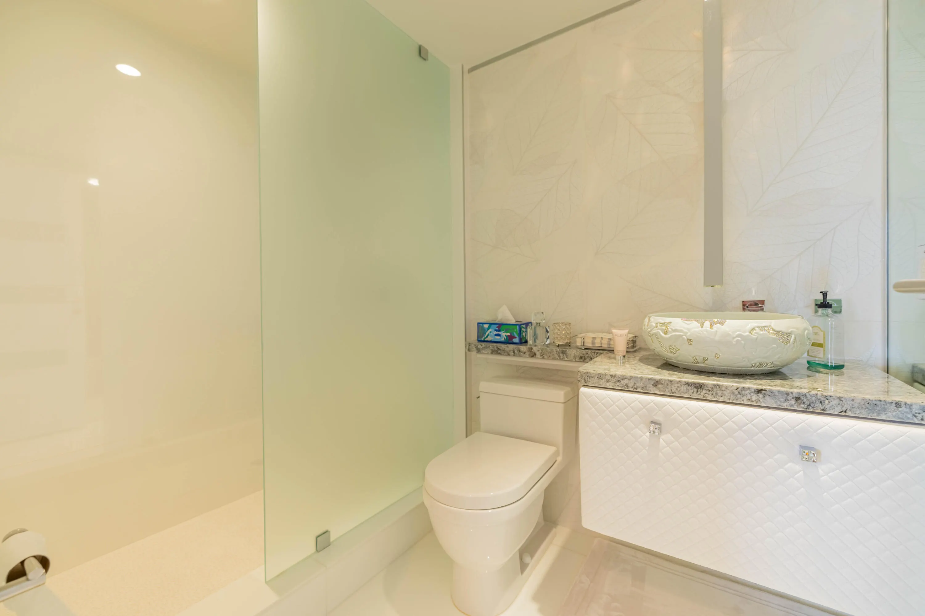 17555 COLLINS Avenue #2305