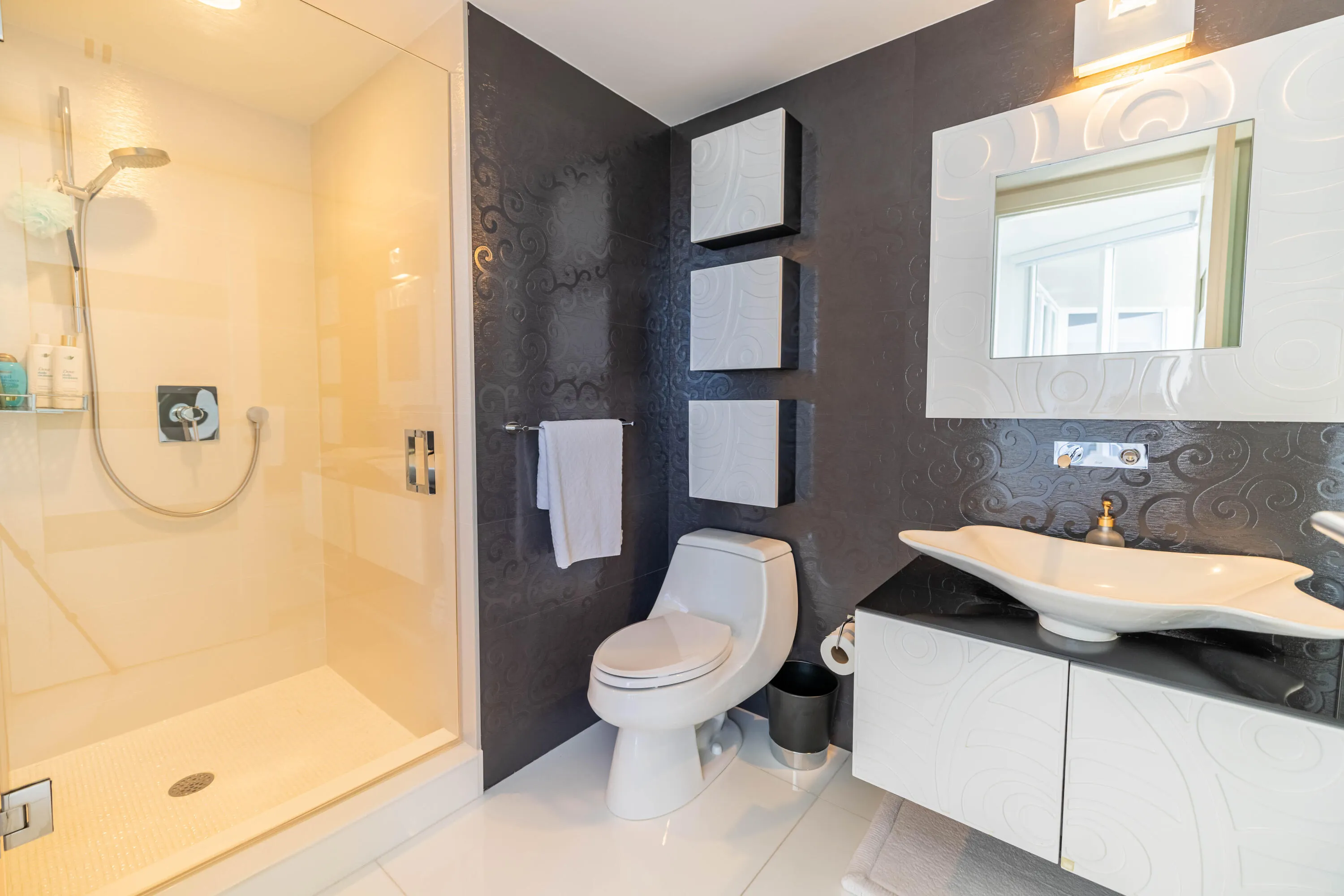 17555 COLLINS Avenue #2305