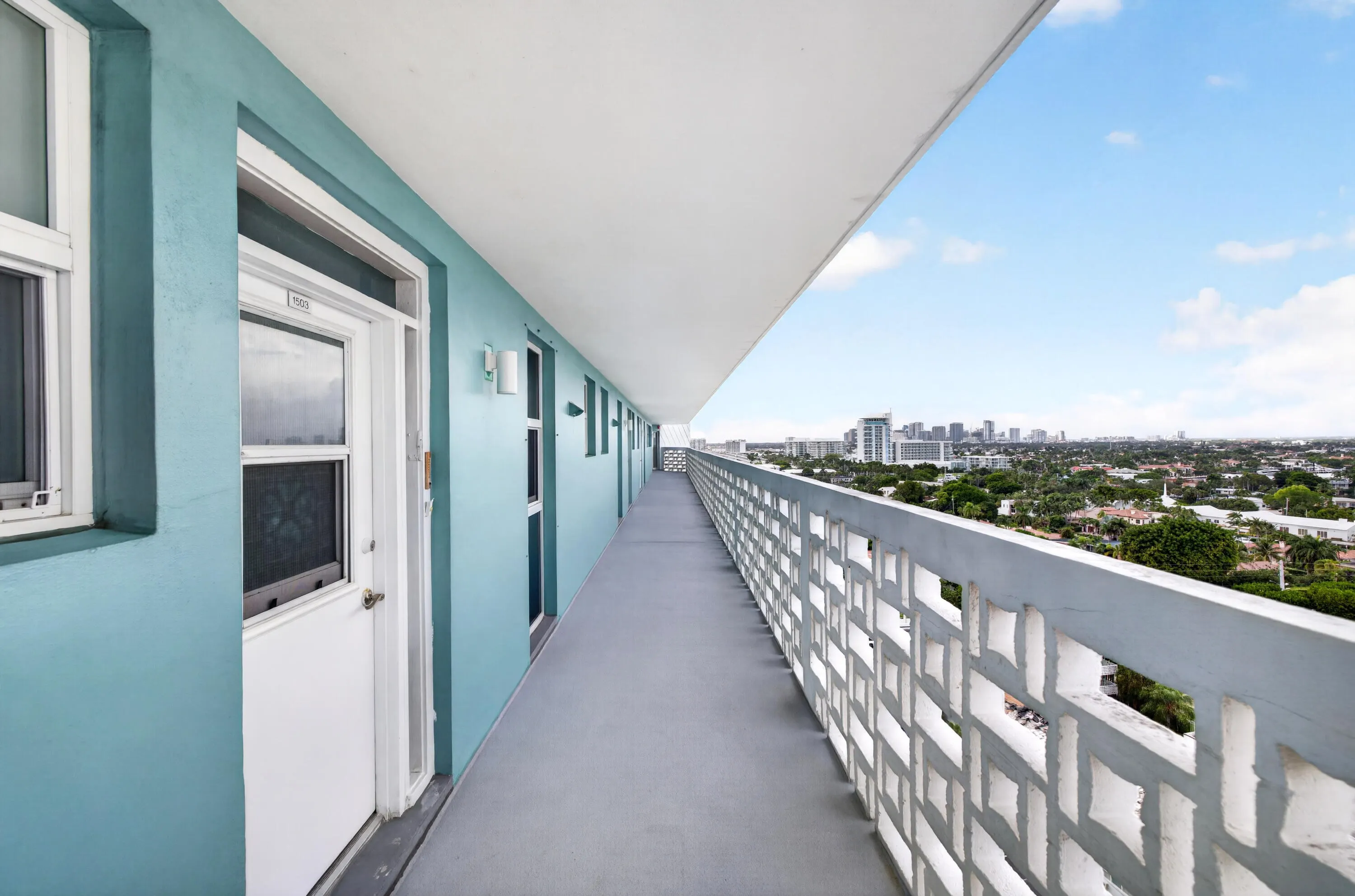 1900 S OCEAN Drive #1503