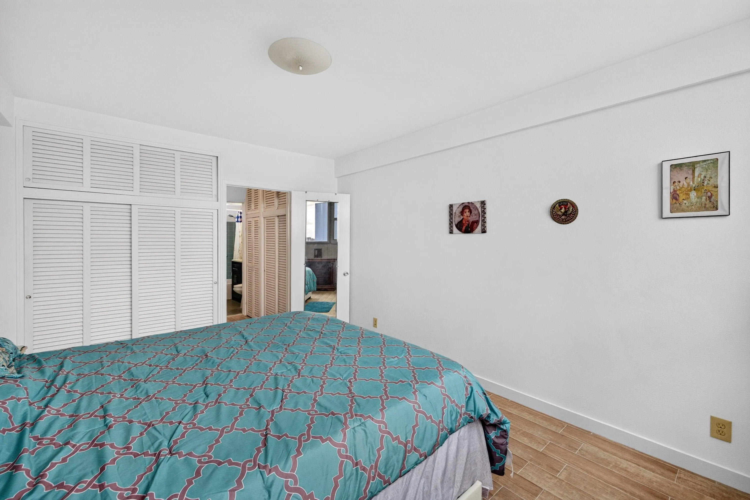 1900 S OCEAN Drive #1503