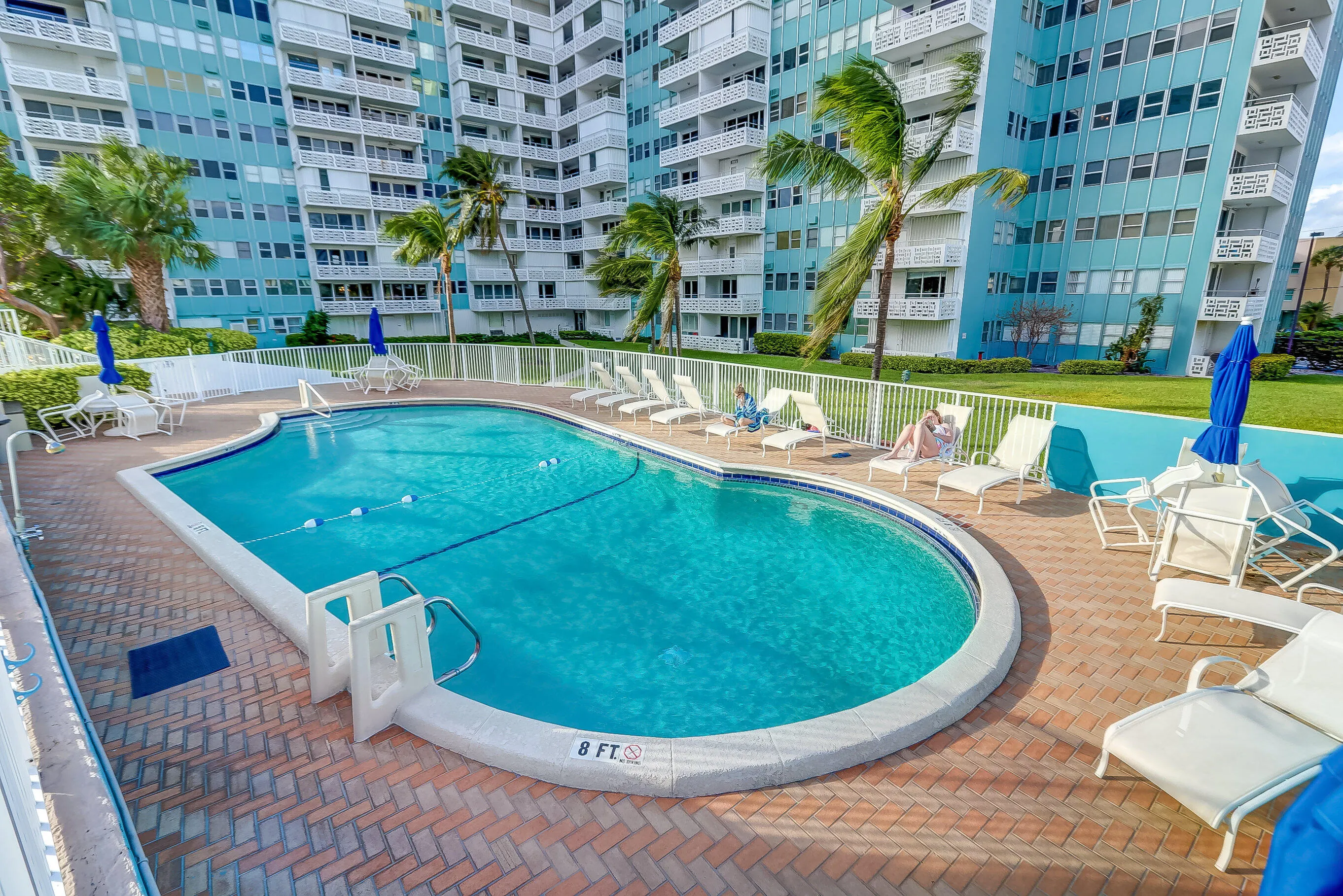 1900 S OCEAN Drive #1503