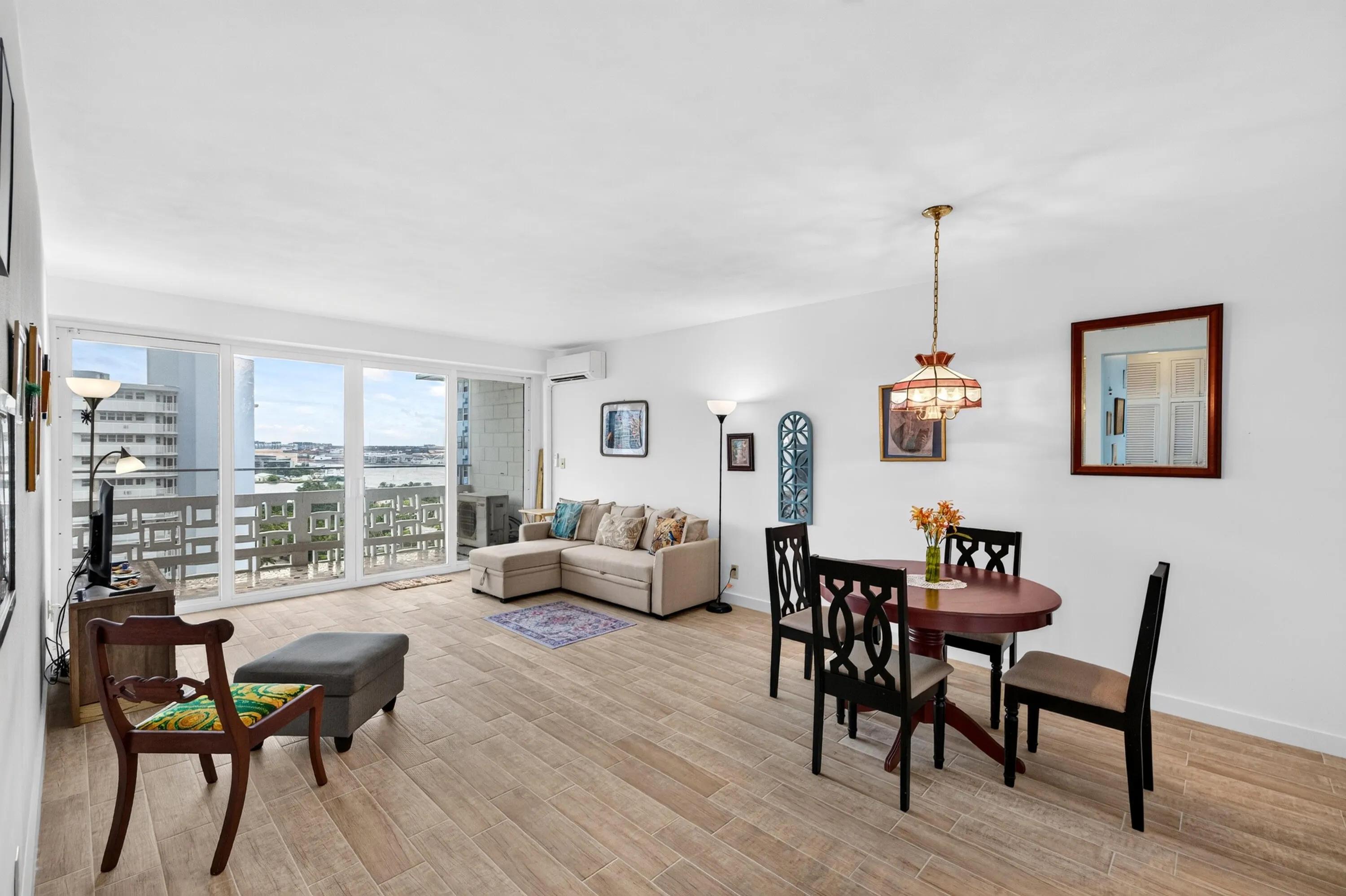 1900 S OCEAN Drive #1503