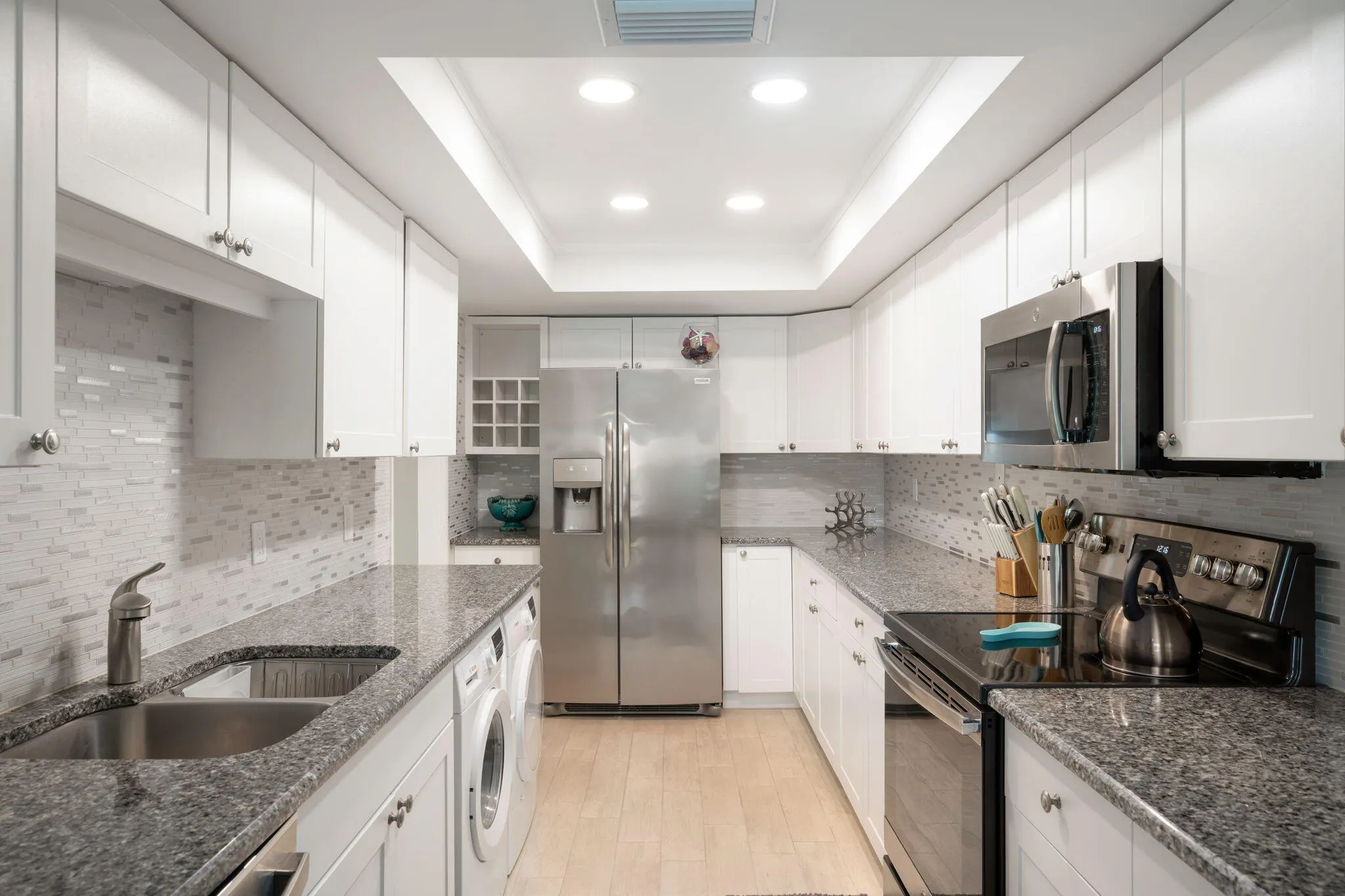 1166 6TH Avenue #B5