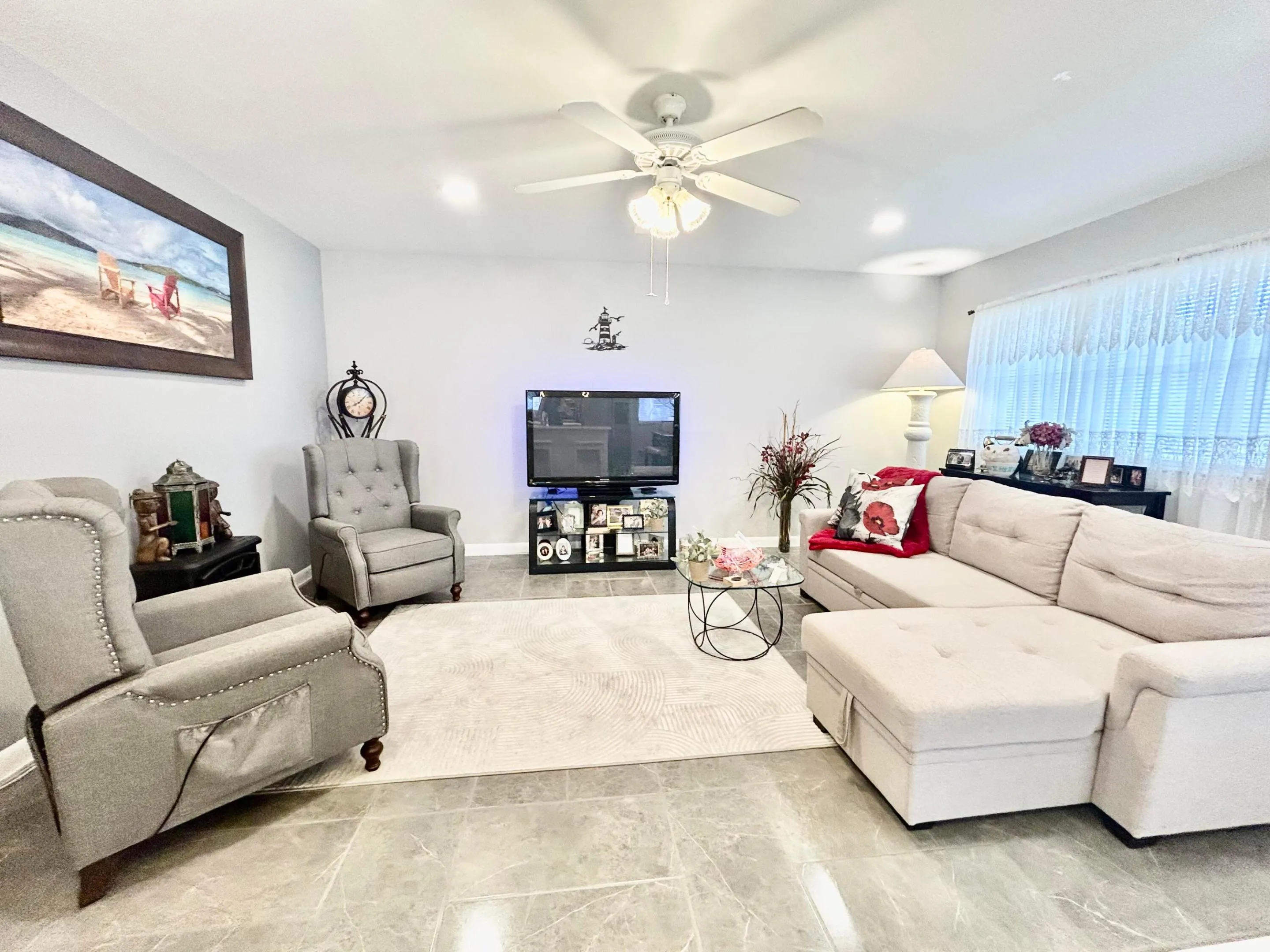 233 SEVILLE J Boulevard