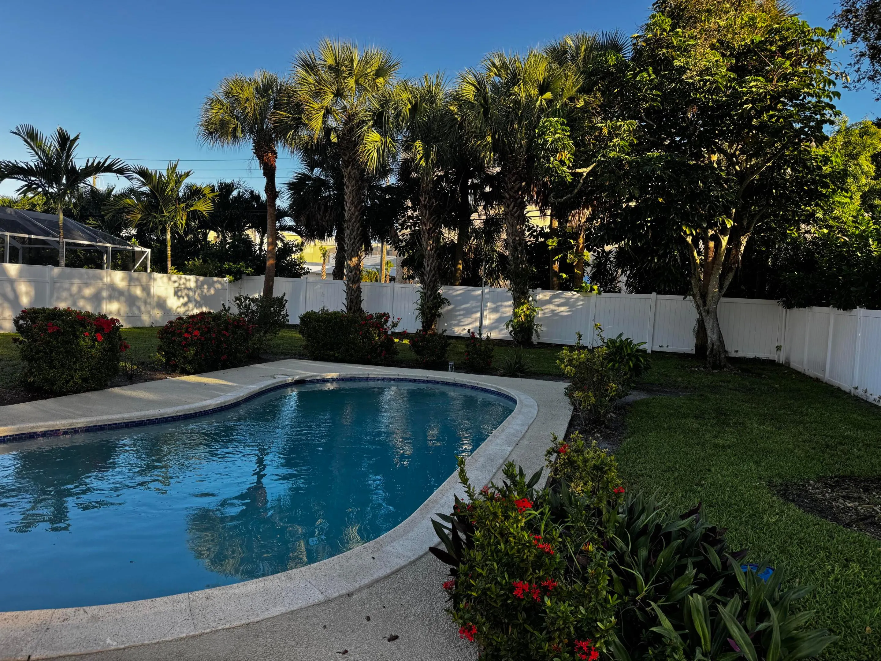 807 NW 7TH Street