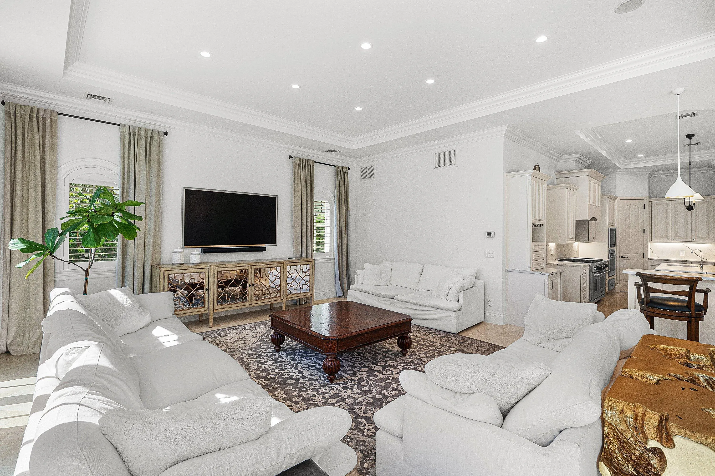 540 GOLDEN HARBOUR Drive