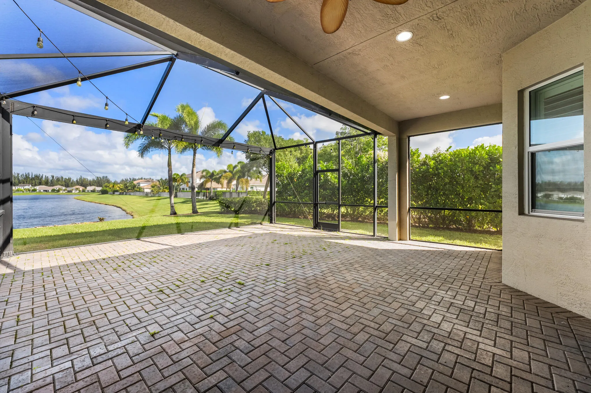 15199 Goldfinch Circle